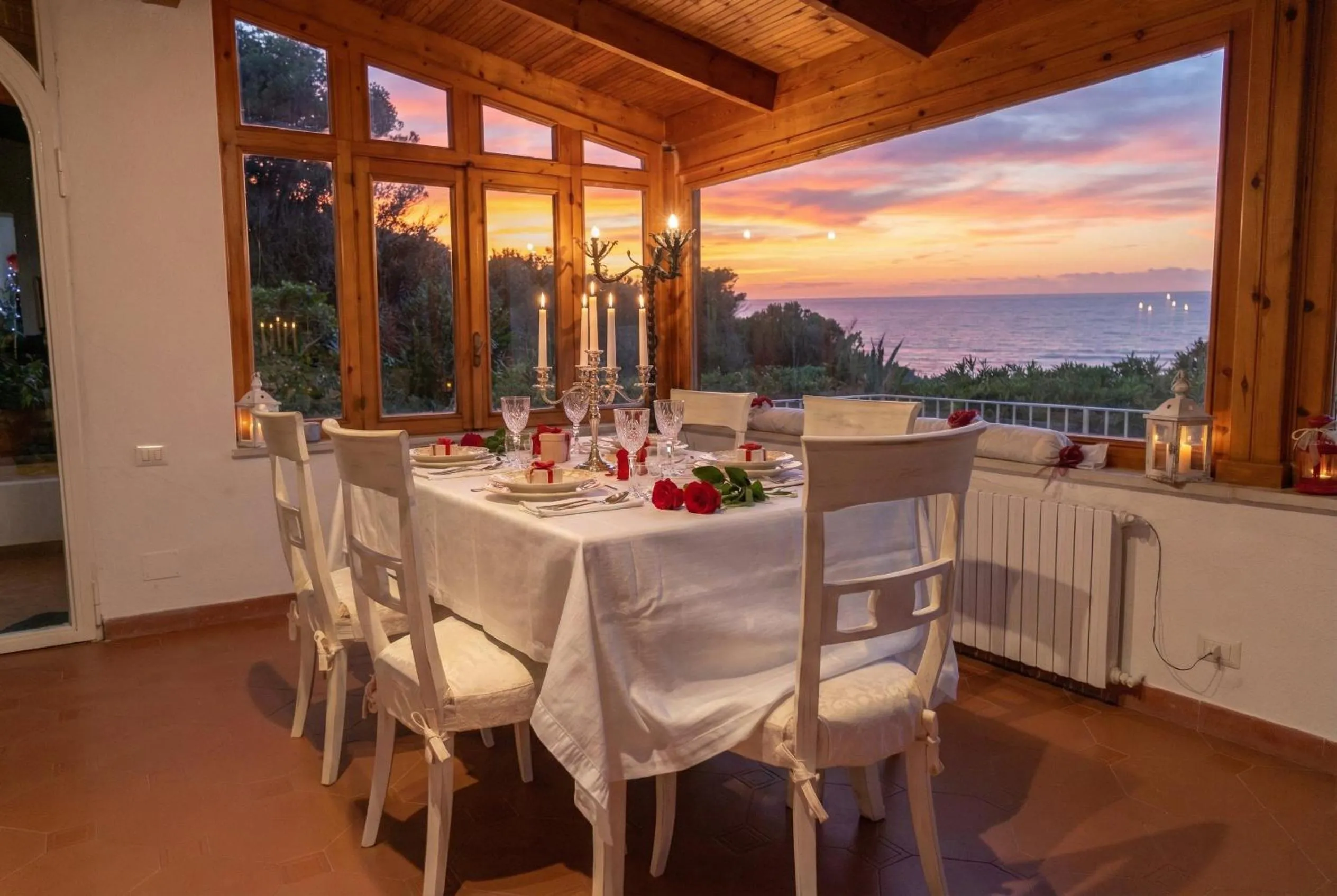 Restaurant/places to eat in Villa Lorelei