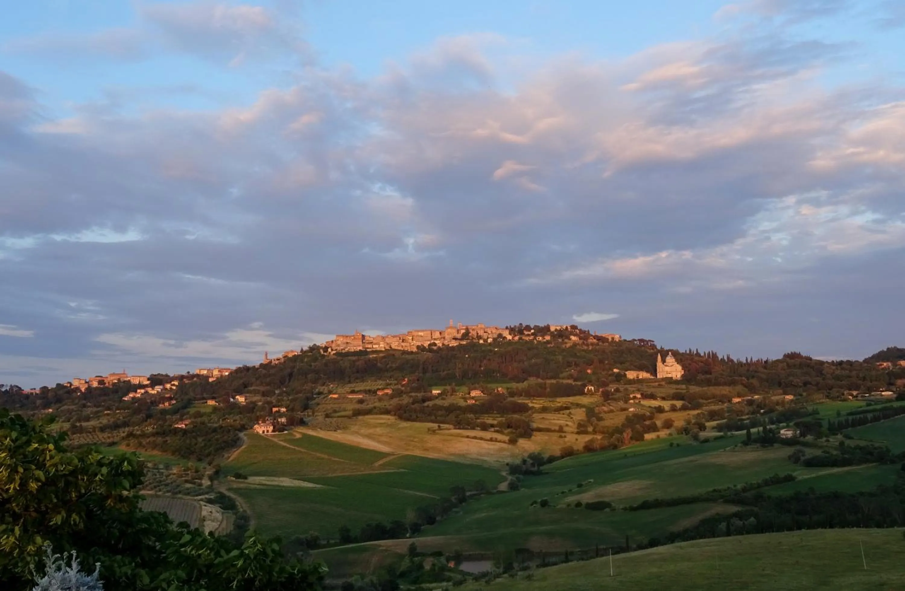 Photo of the whole room in CUGUSI BnB