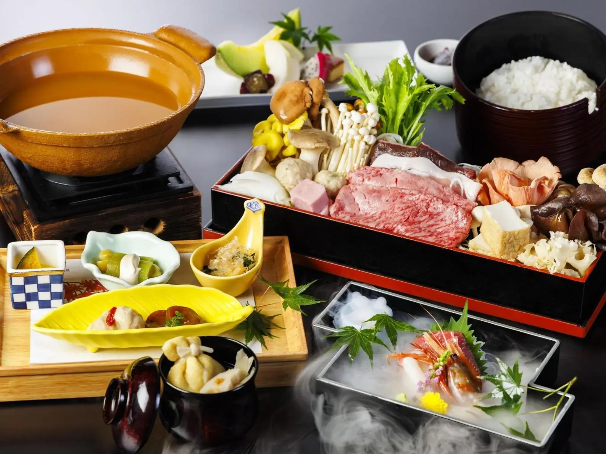 Kaiseki dinner - Annex (Futons are provided from 3rd guests) - Breakfast and Dinner included Suite room with indoor bath in Hakone Kowakien Mikawaya Ryokan Kaiseki dinner - Annex (Futons are provided from 3rd guests) - Breakfast and Dinner included Suite room with indoor bath in Hakone Kowakien Mikawaya Ryokan