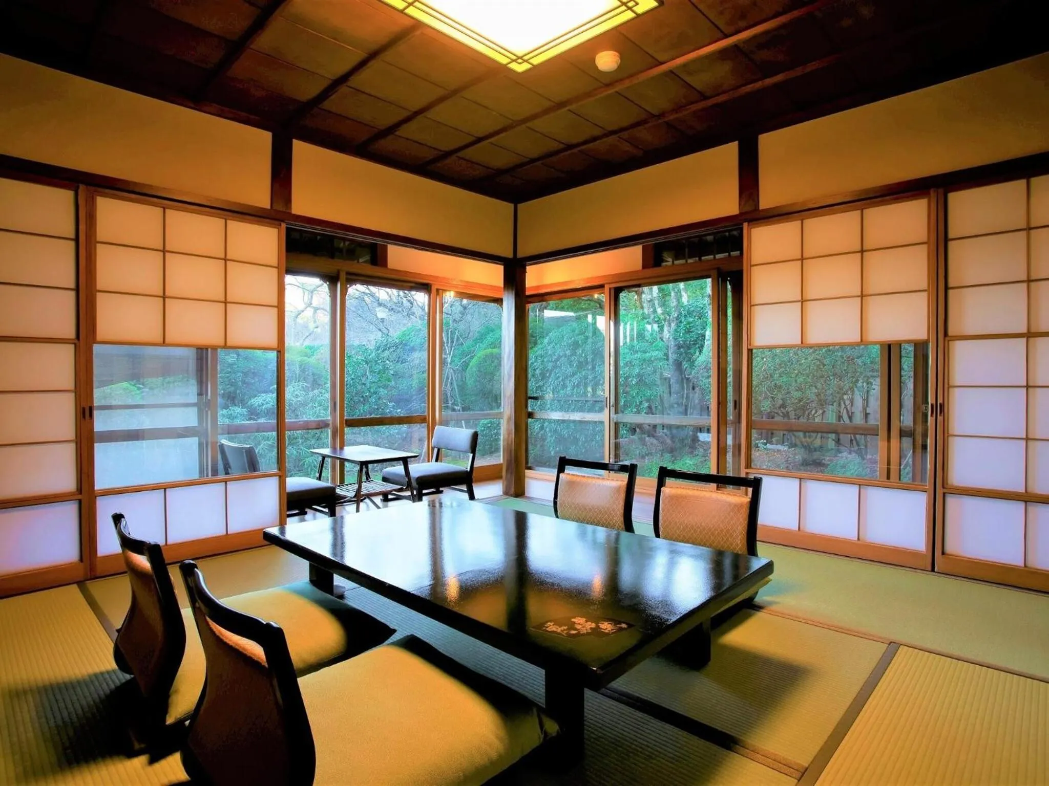 Photo of the whole room in Hakone Kowakien Mikawaya Ryokan