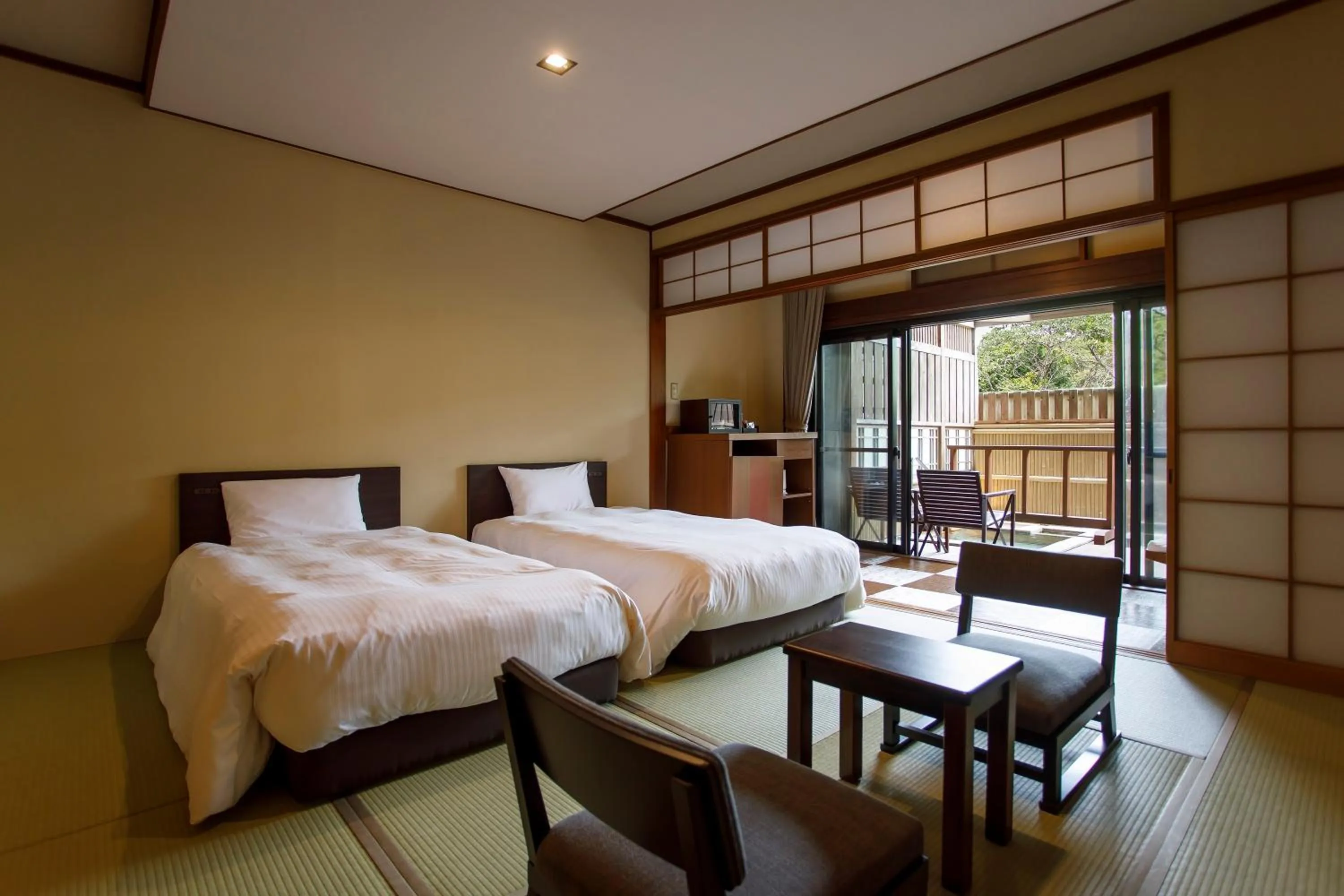 Bed in Hakone Kowakien Mikawaya Ryokan