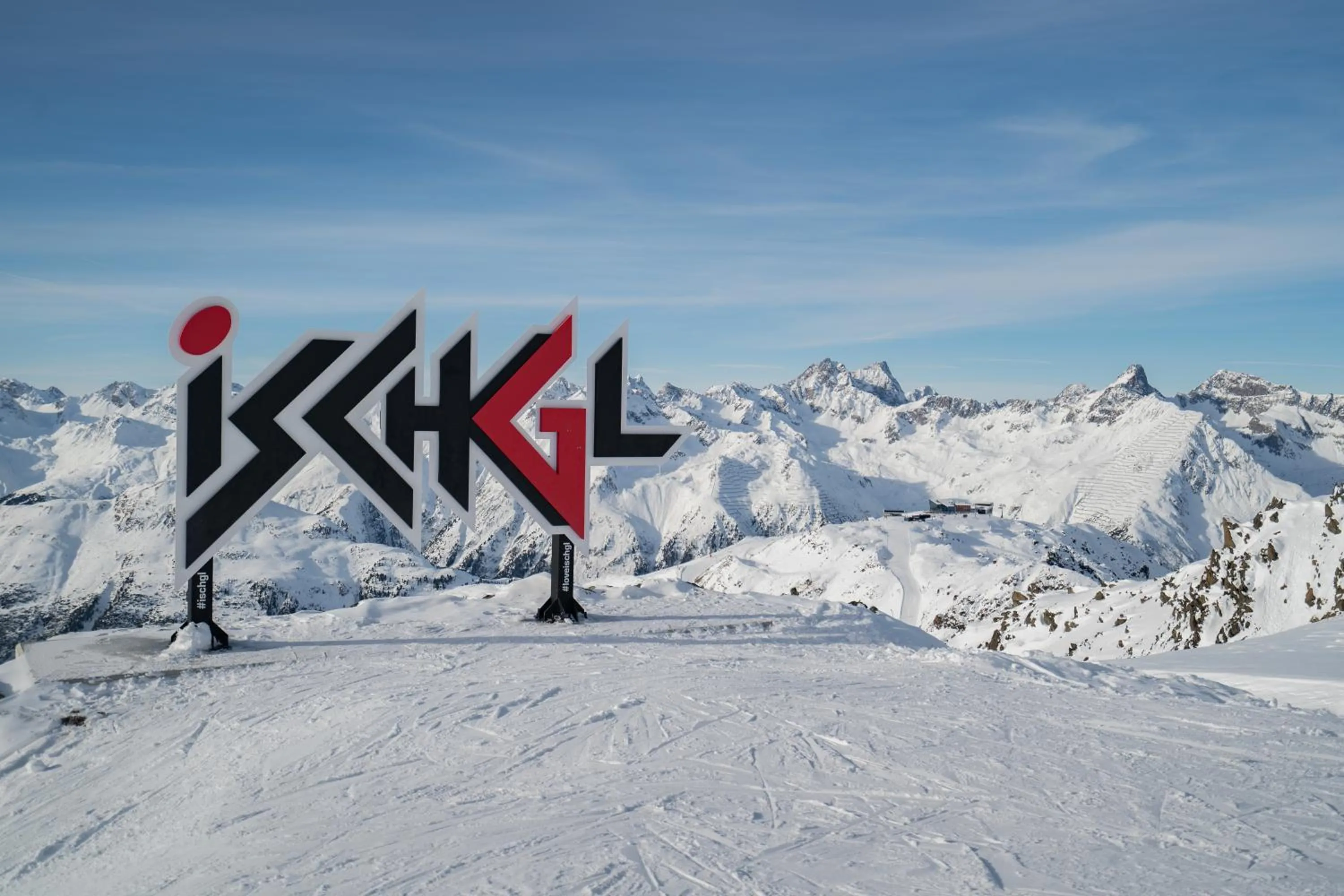 Skiing in Hotel Abendrot by Alpeffect Hotels