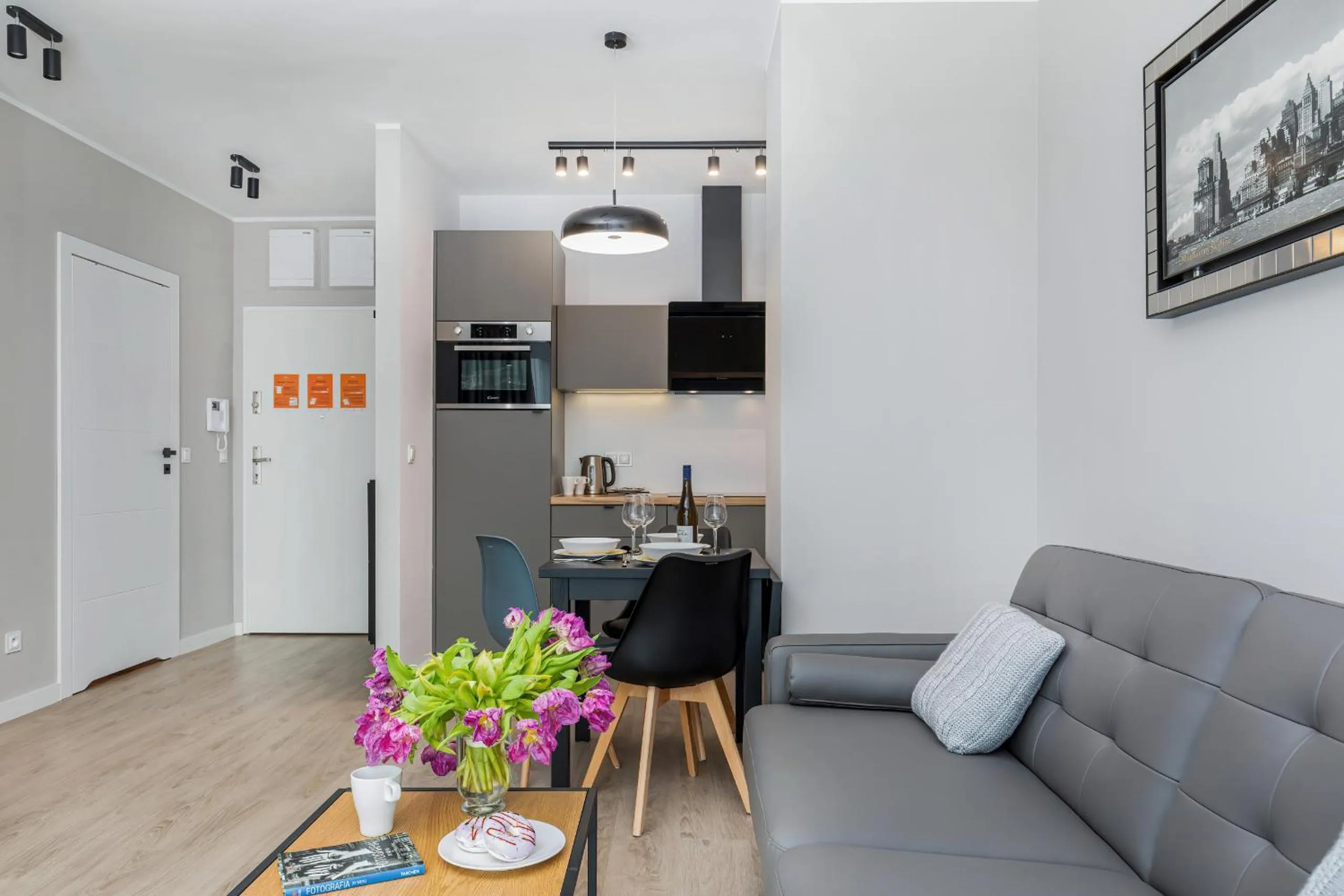 Living room in Modern City Center Apartments by Noclegi Renters