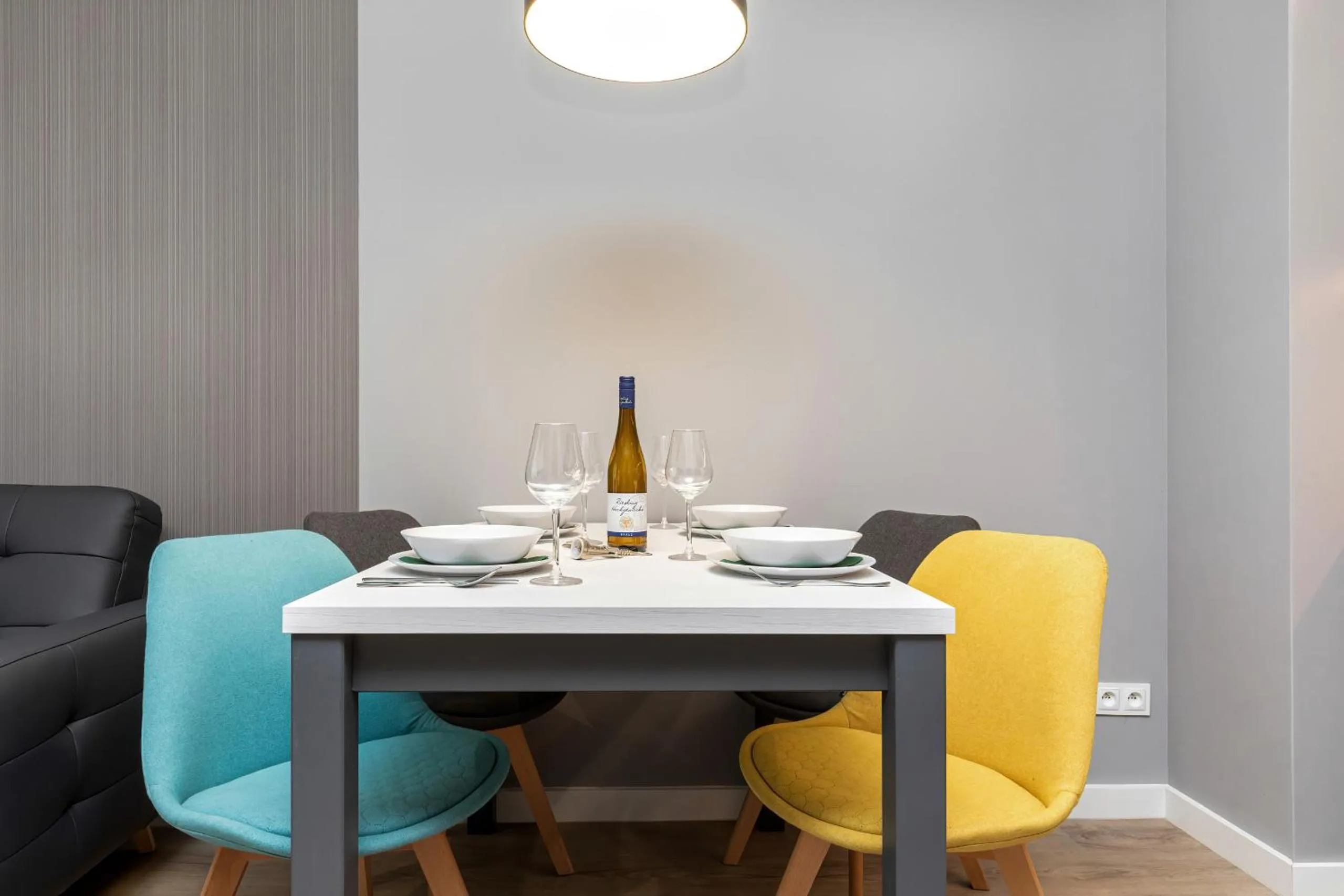 Living room in Modern City Center Apartments by Noclegi Renters