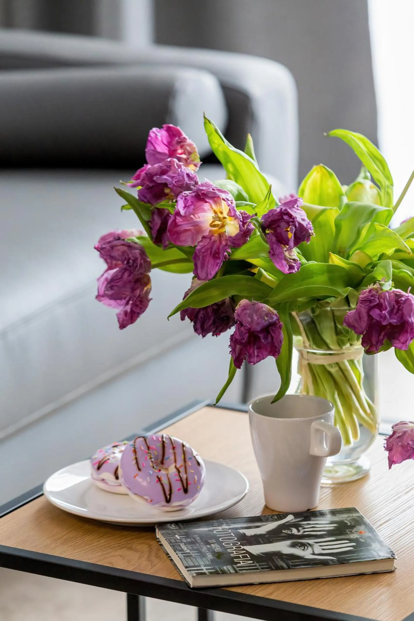 Decorative detail in Modern City Center Apartments by Noclegi Renters