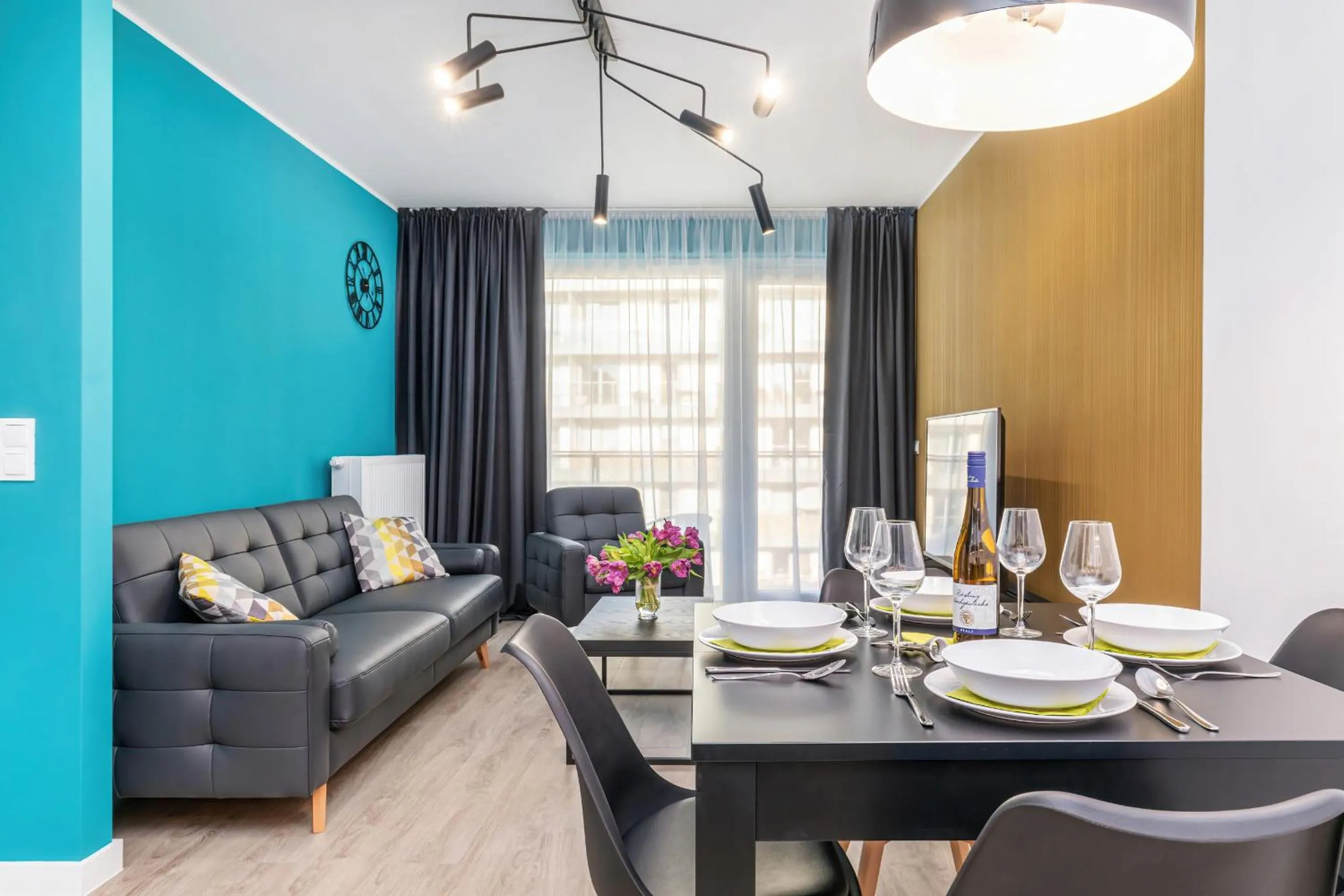 Living room in Modern City Center Apartments by Noclegi Renters