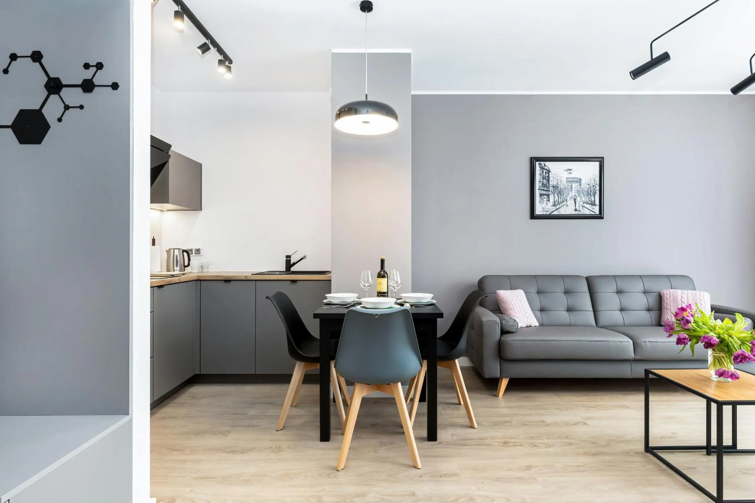 Living room in Modern City Center Apartments by Noclegi Renters