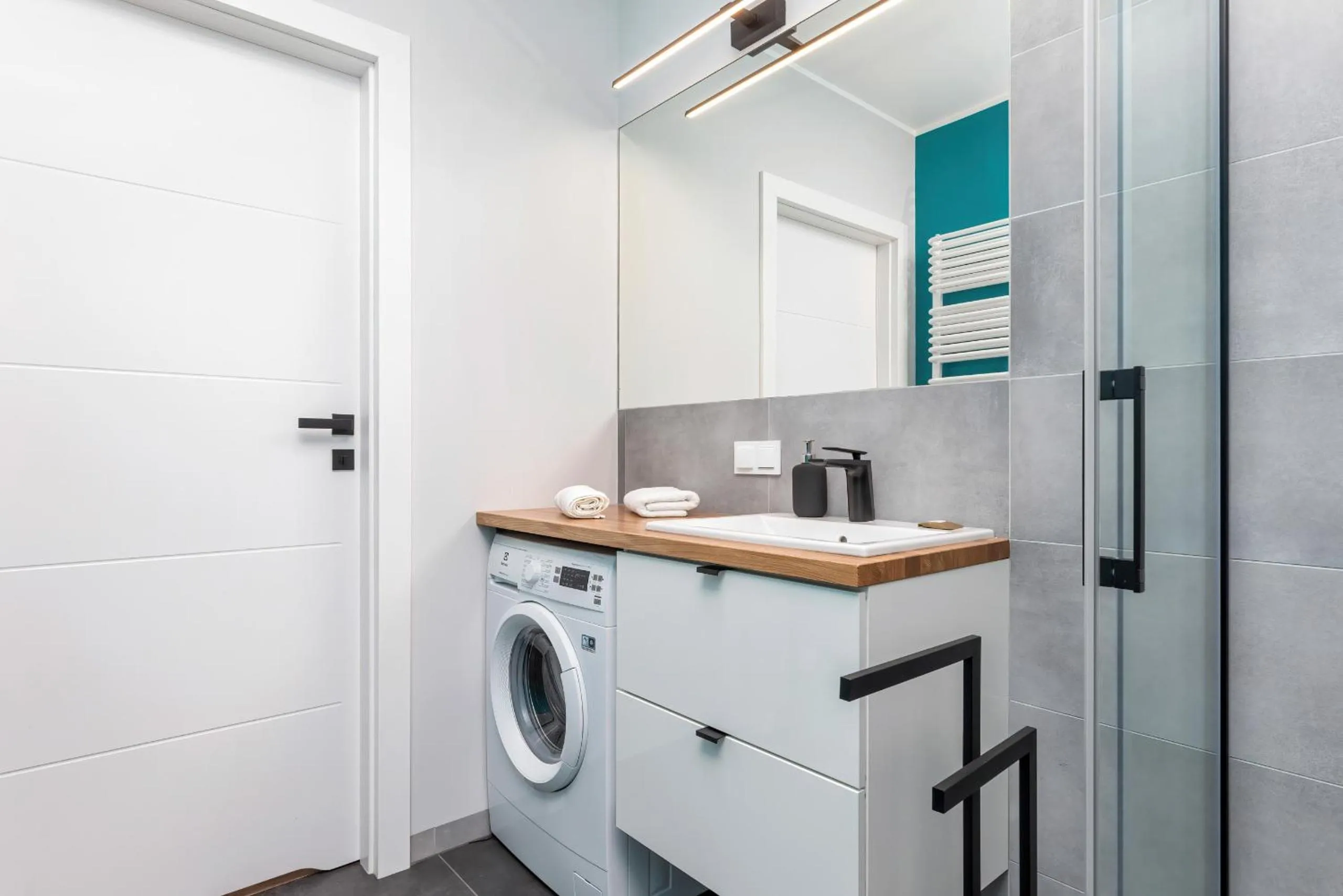 Bathroom in Modern City Center Apartments by Noclegi Renters