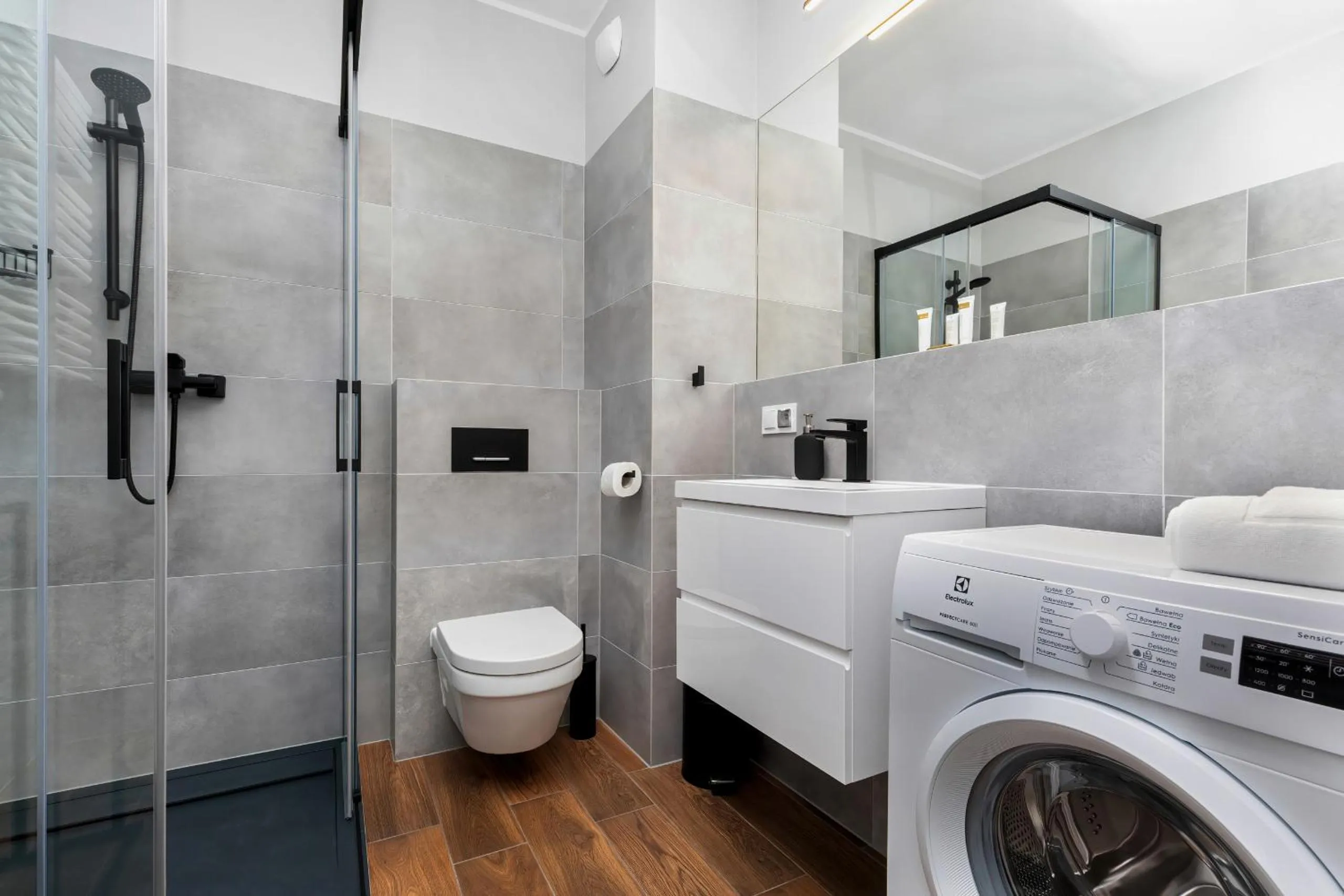 Bathroom in Modern City Center Apartments by Noclegi Renters