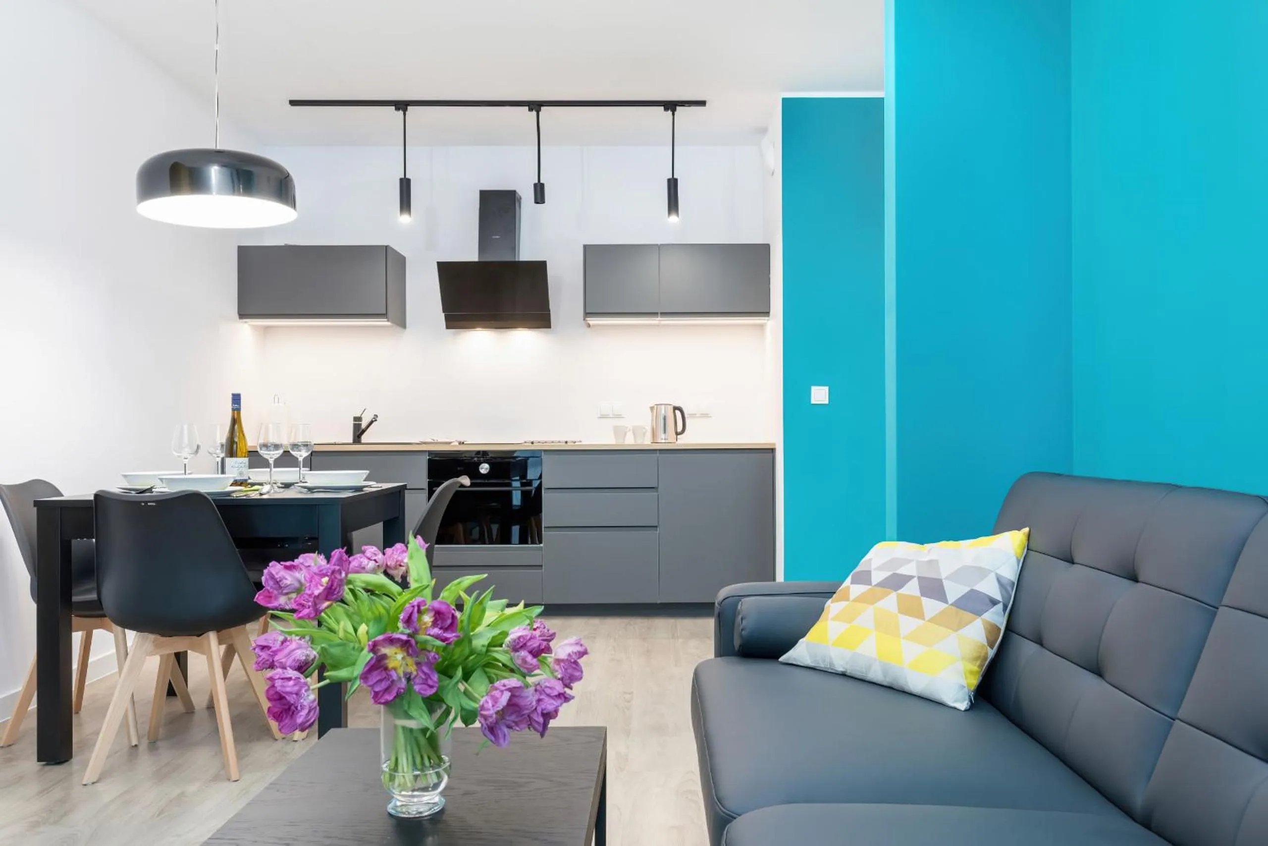 Living room in Modern City Center Apartments by Noclegi Renters