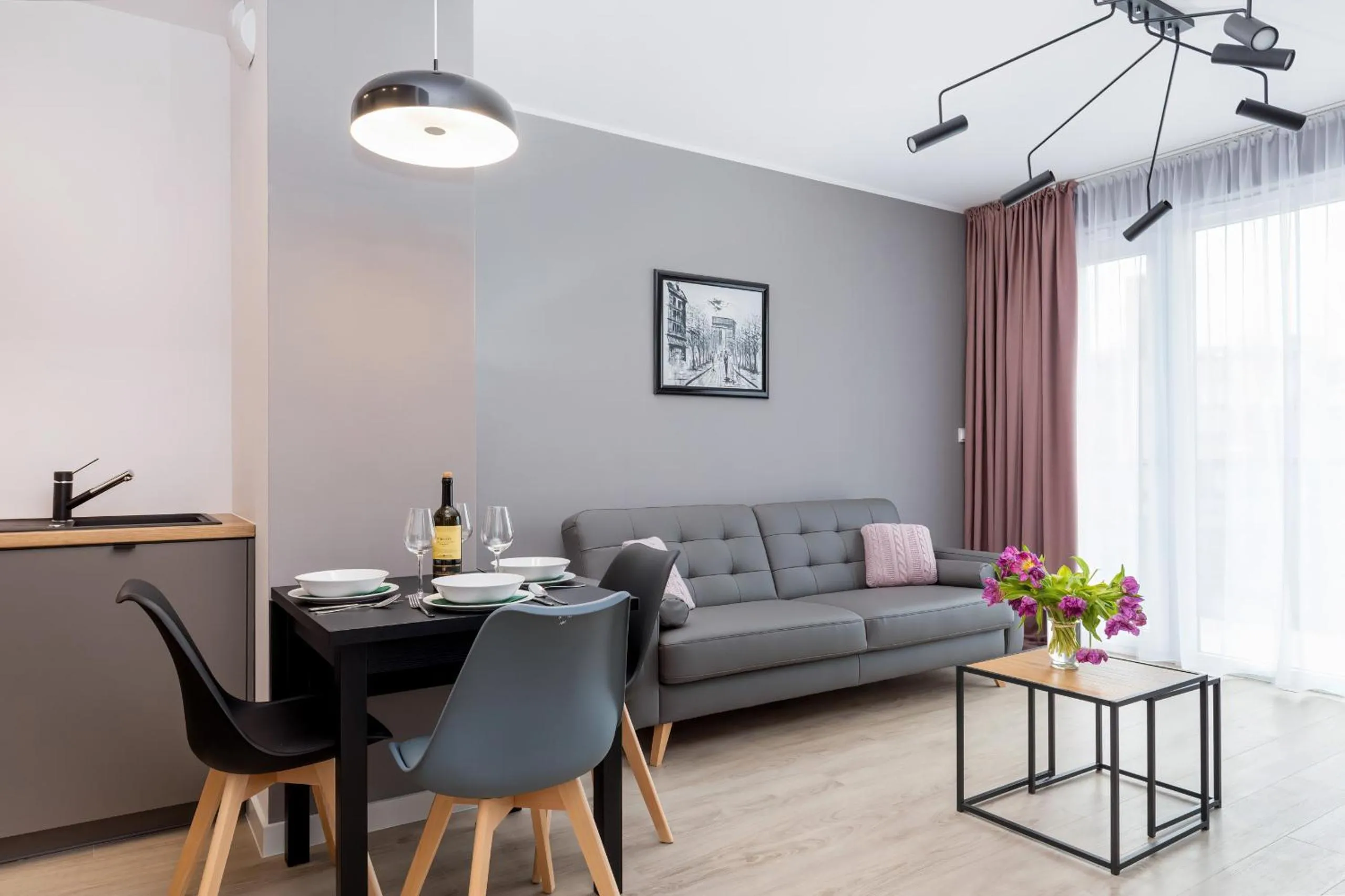 Living room in Modern City Center Apartments by Noclegi Renters