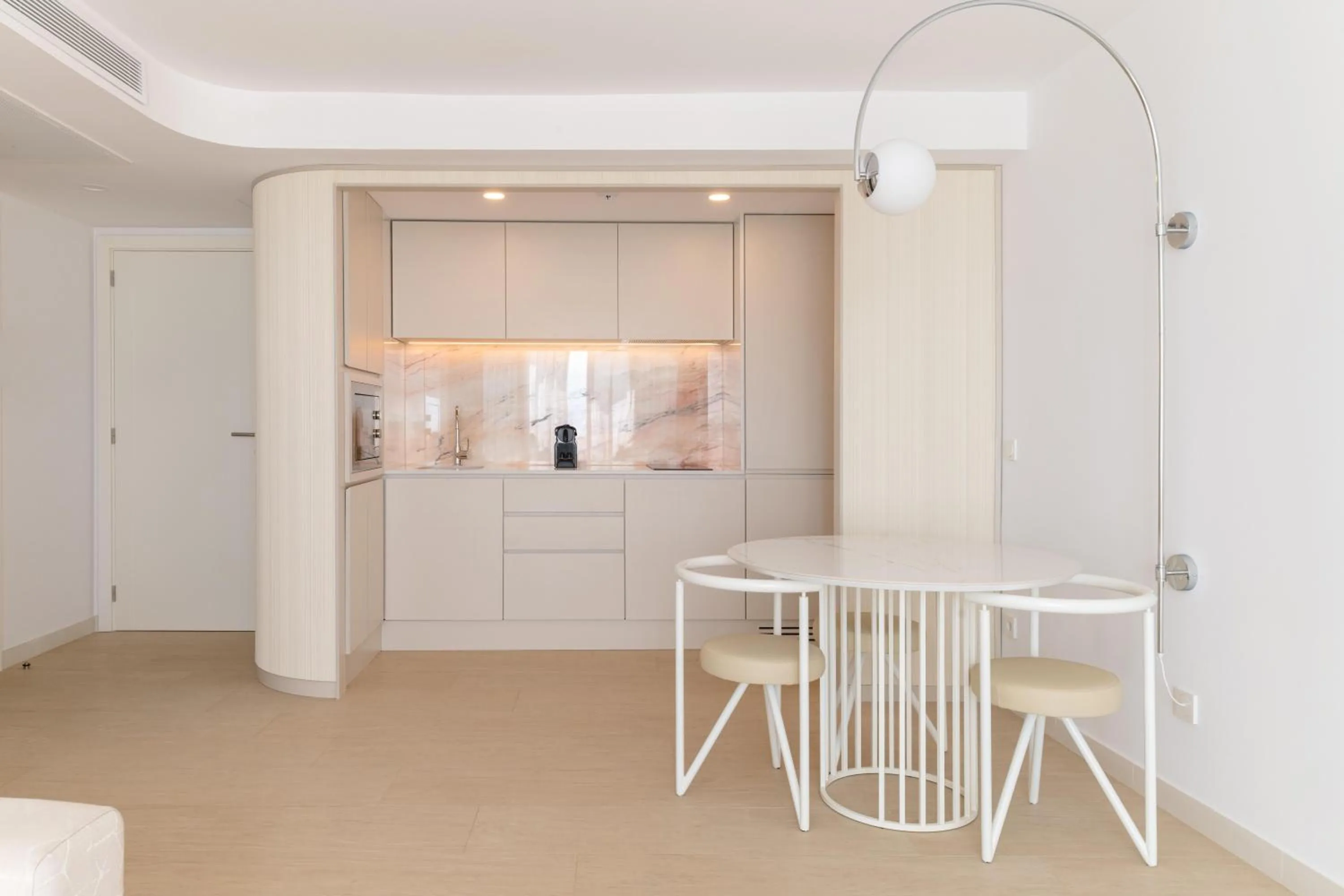 Photo of the whole room in Plus Fariones Habitat