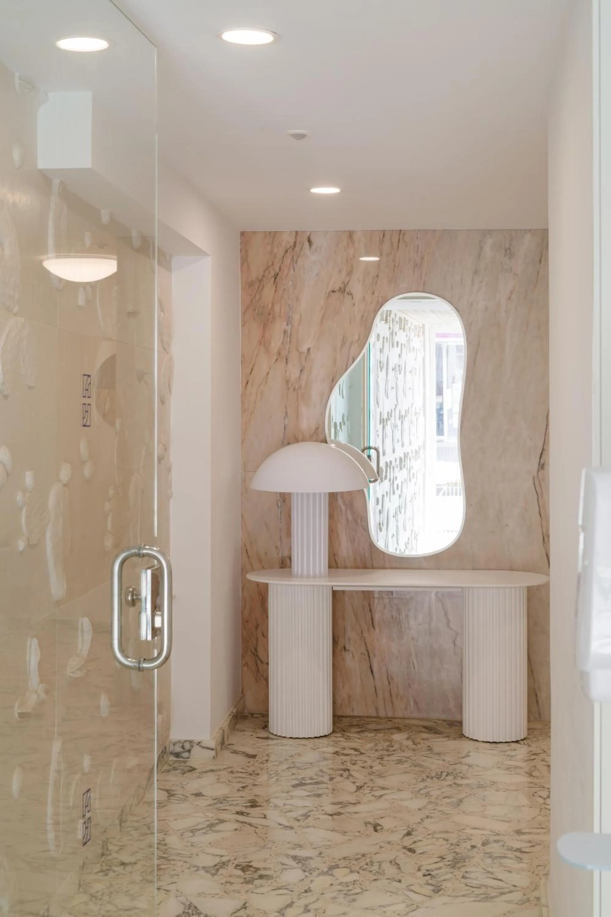 Property building in Plus Fariones Habitat