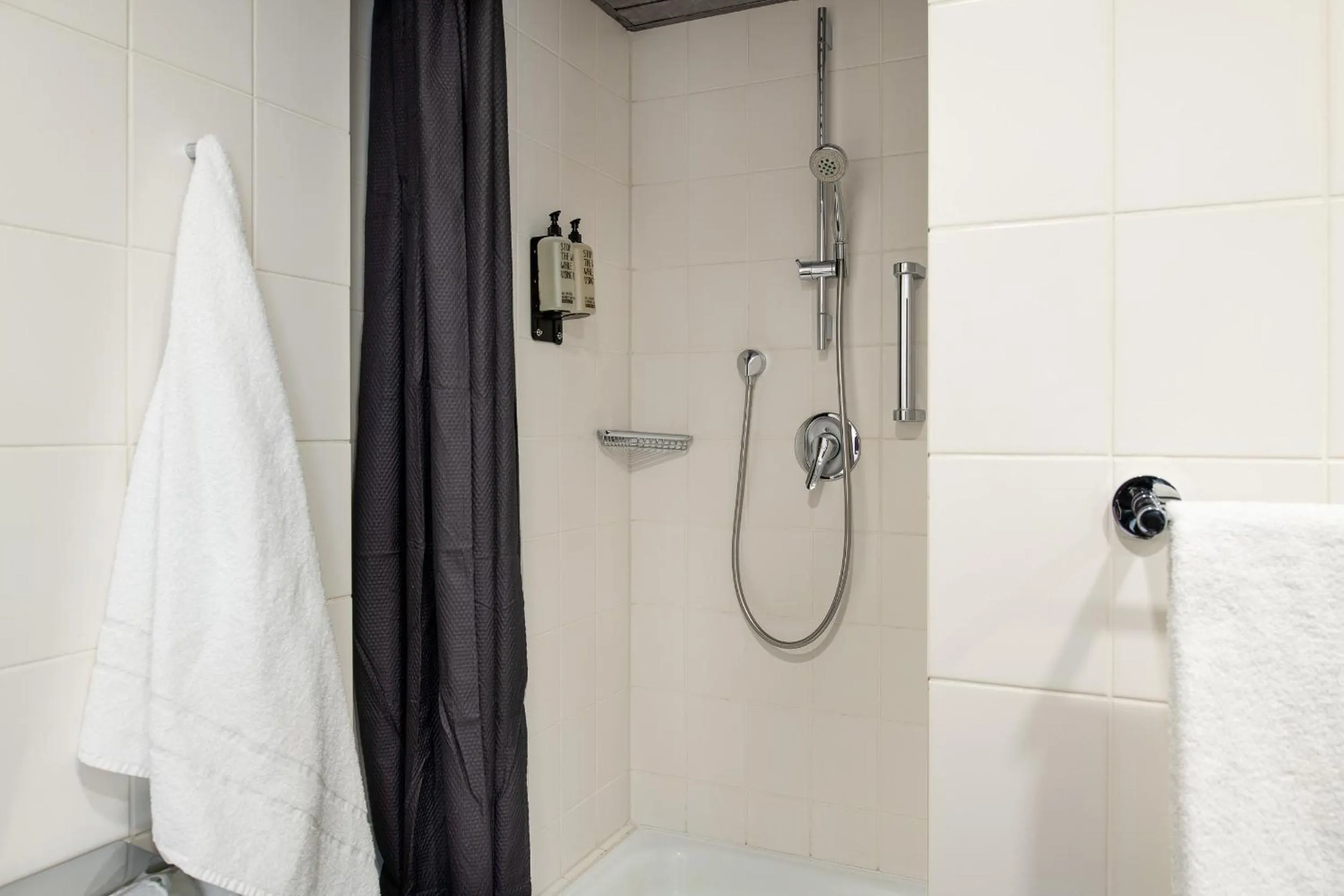 Shower in Boutique Hotel Societe