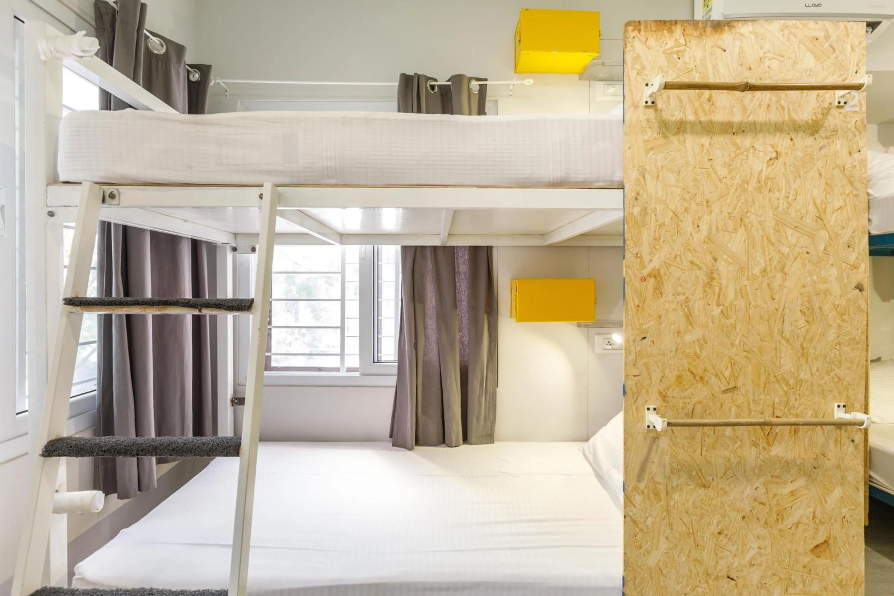 Bedroom, Bed in Locul Central - Church Street