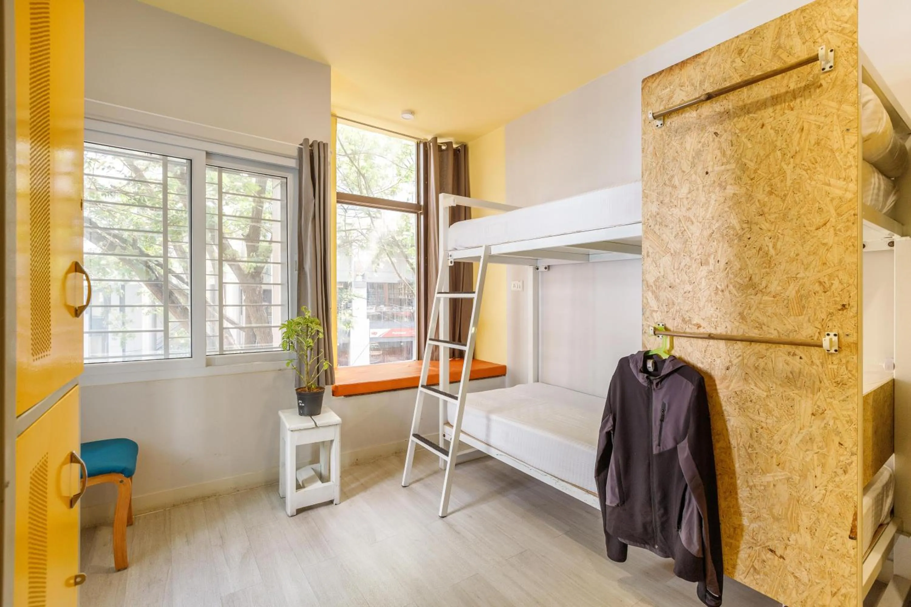 Bedroom in Locul Central - Church Street