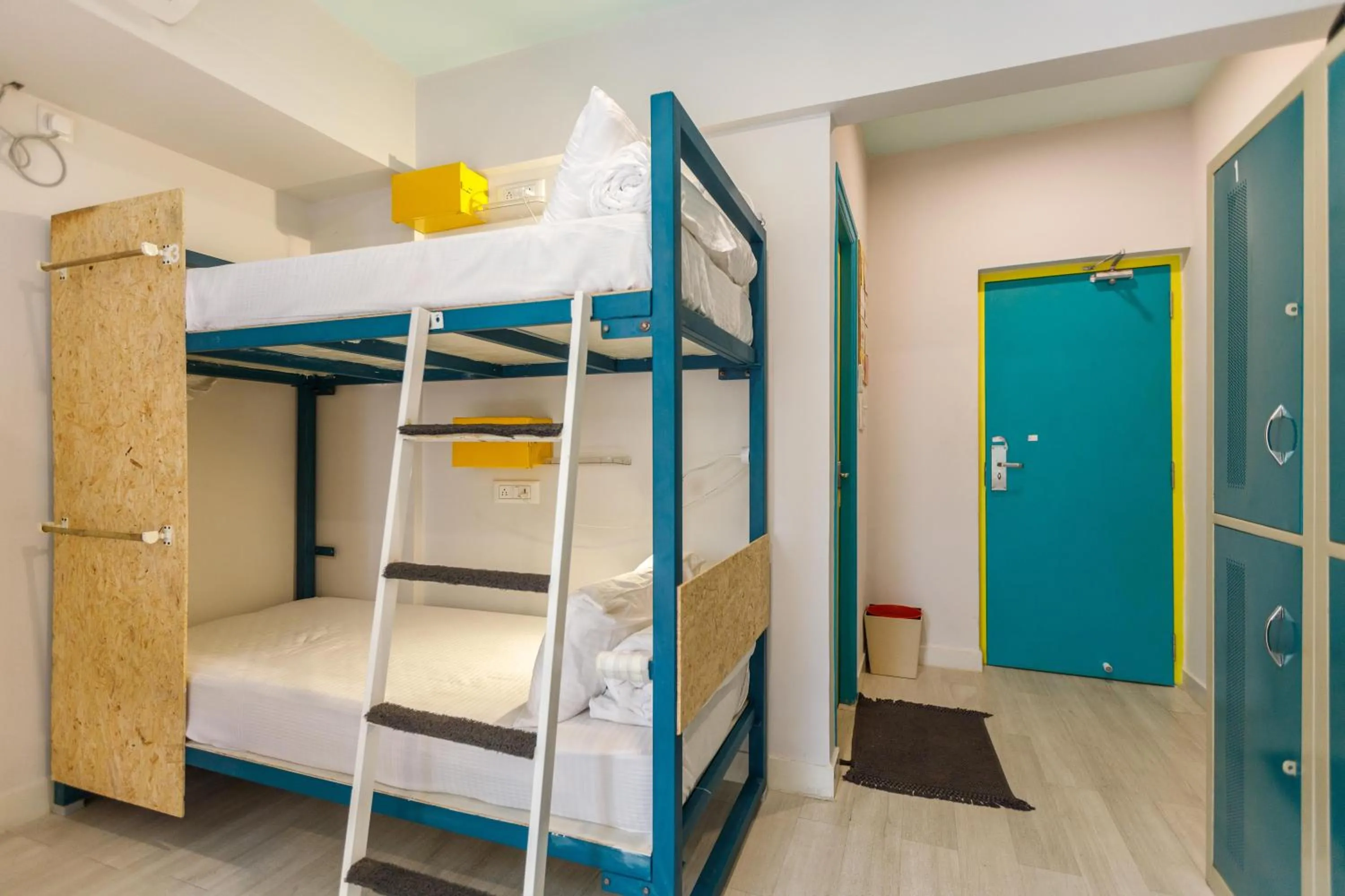 bunk bed, Bed in Locul Central - Church Street
