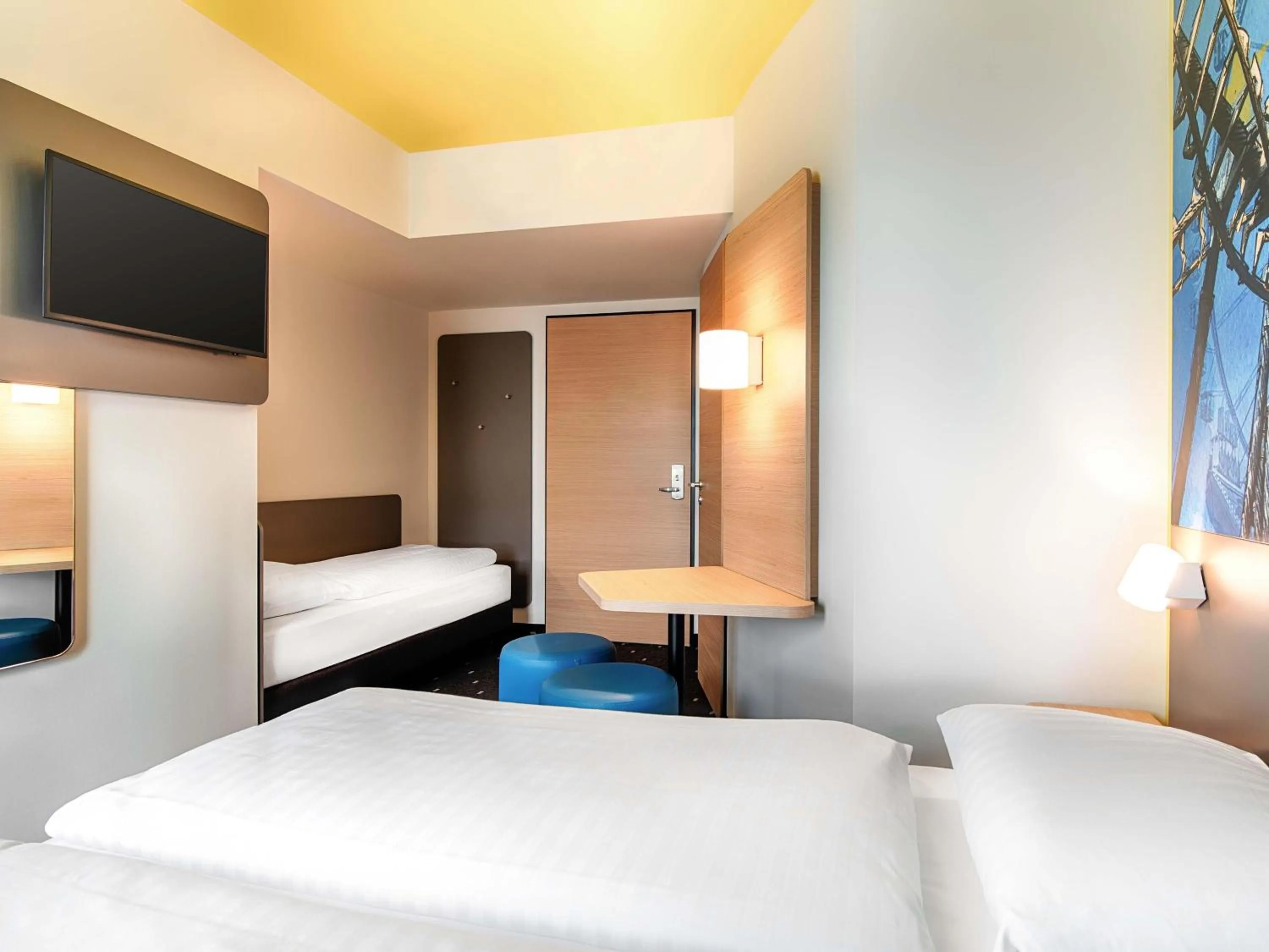 Photo of the whole room, Bed in B&B Hotel Rust-Ettenheim