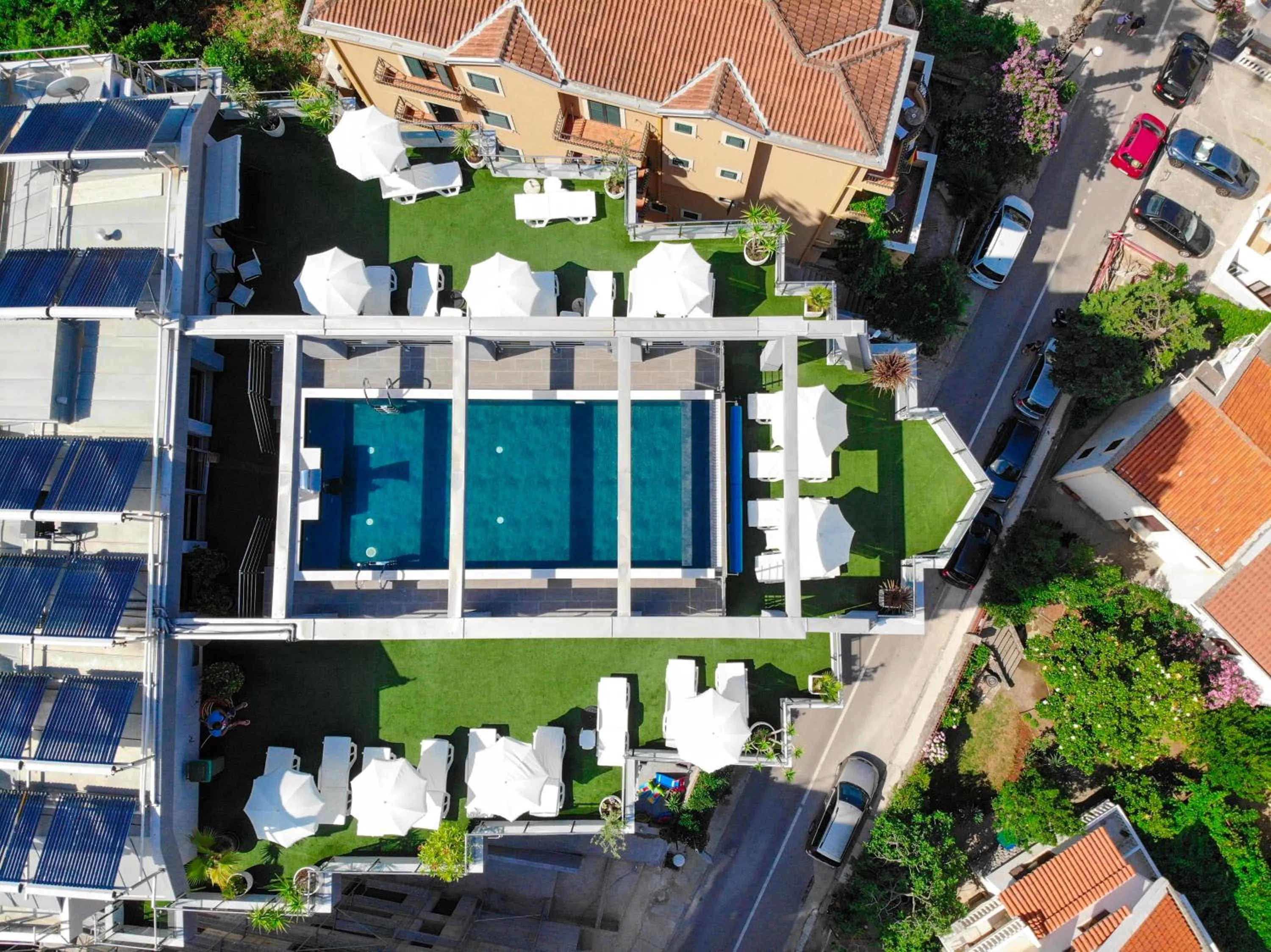 Swimming pool in Hotel La mer