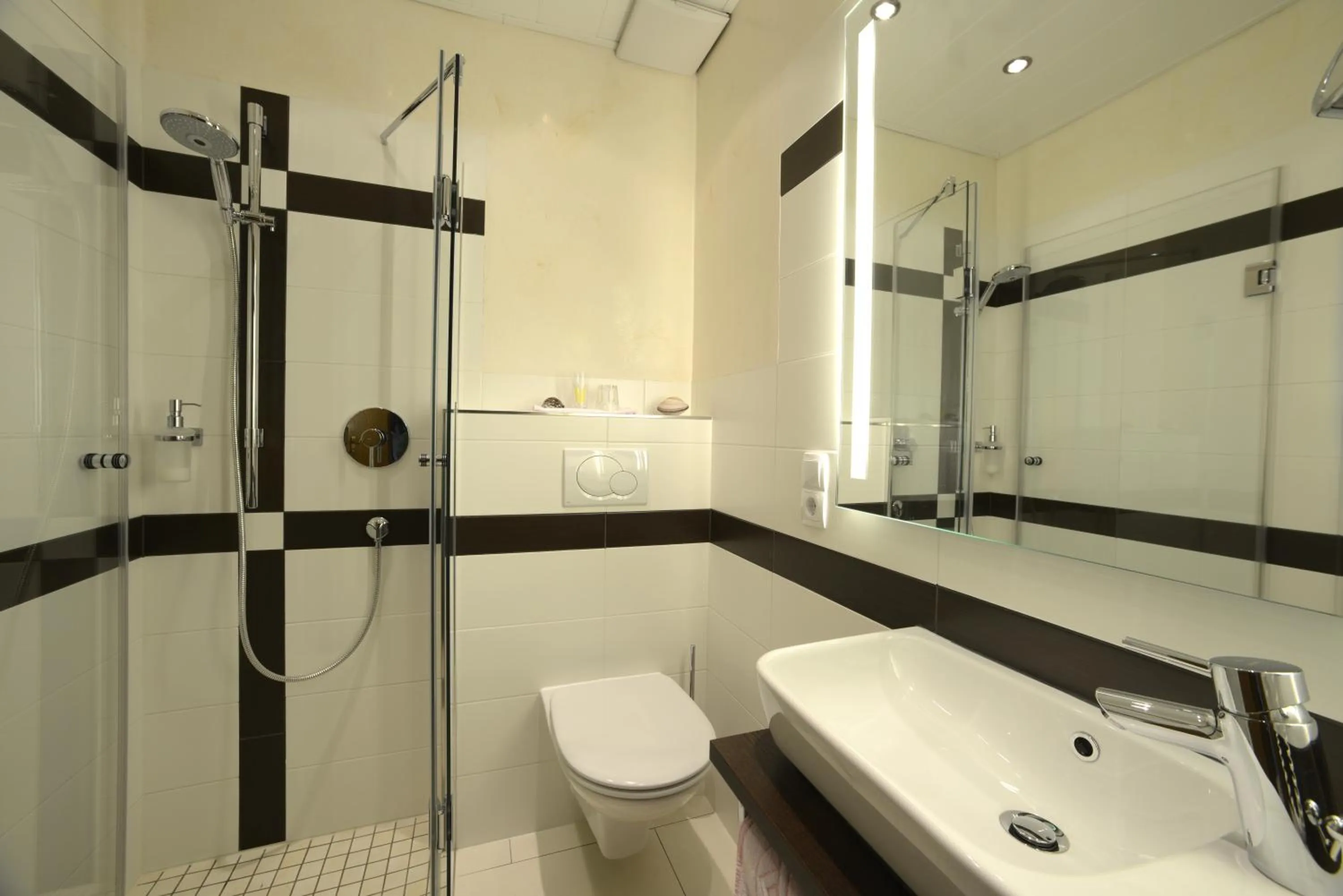 Shower in Landhotel Fasanenhof