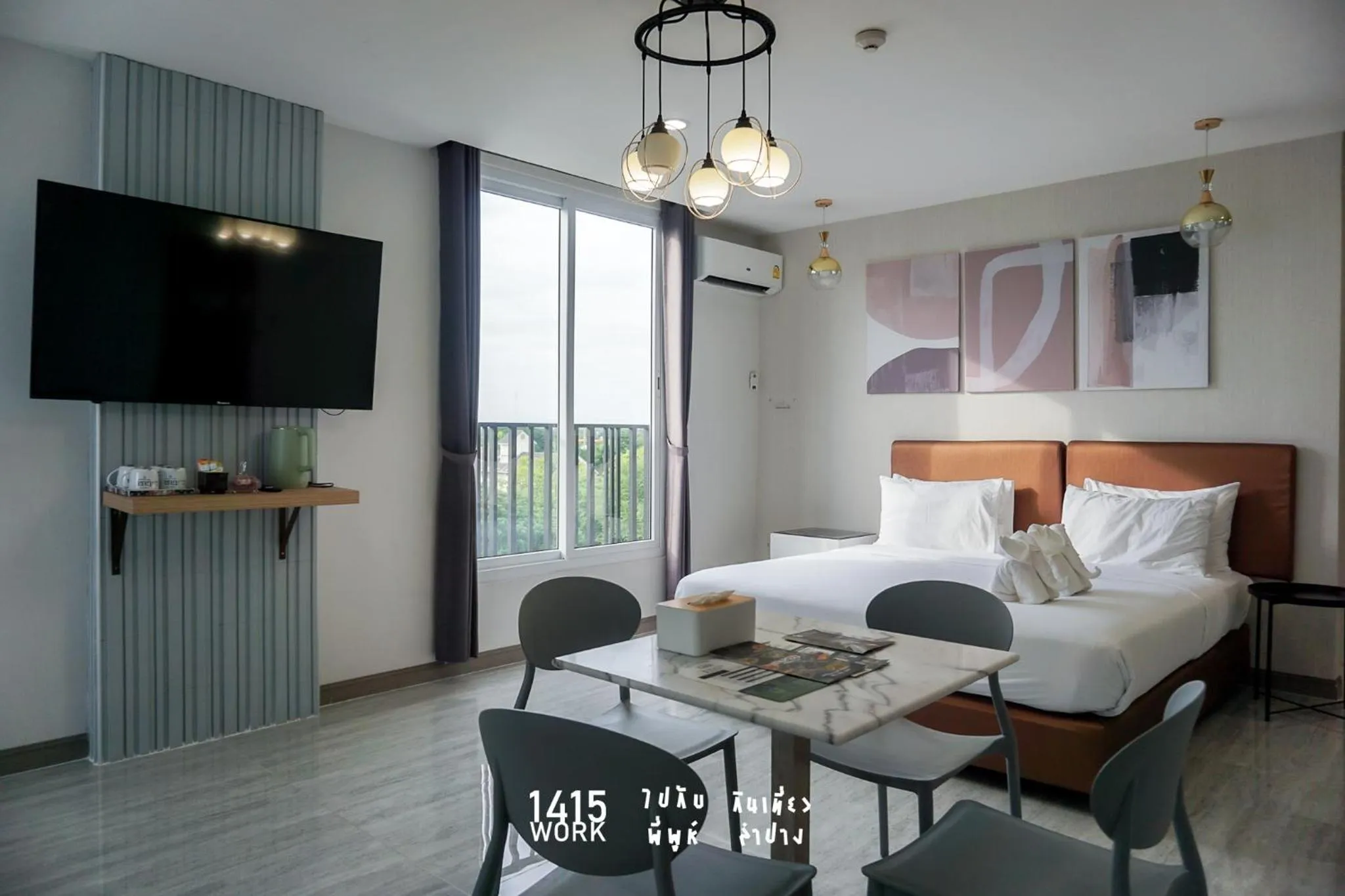 Bedroom, Bed in Tree Tara hotel