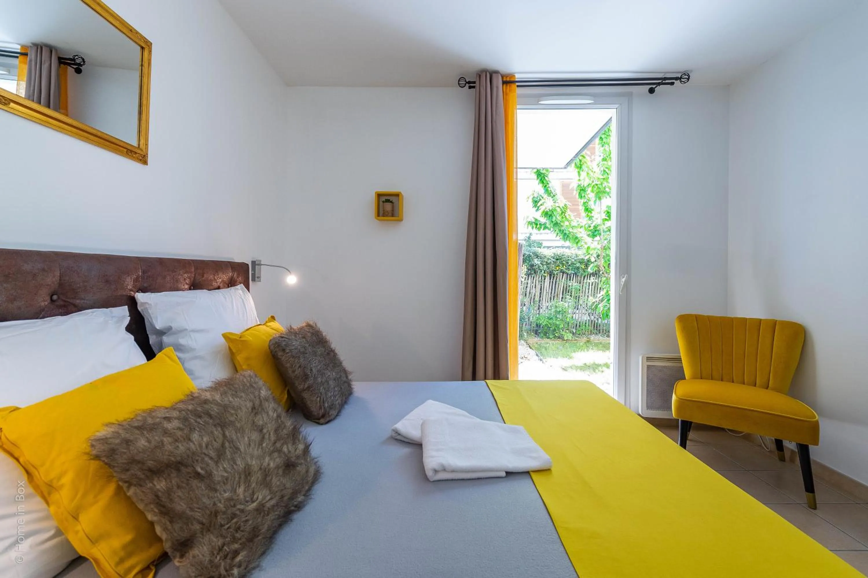 Bedroom, Bed in Appartement Montévrain Proche Disneyland - 6 Pax WIFI Parking