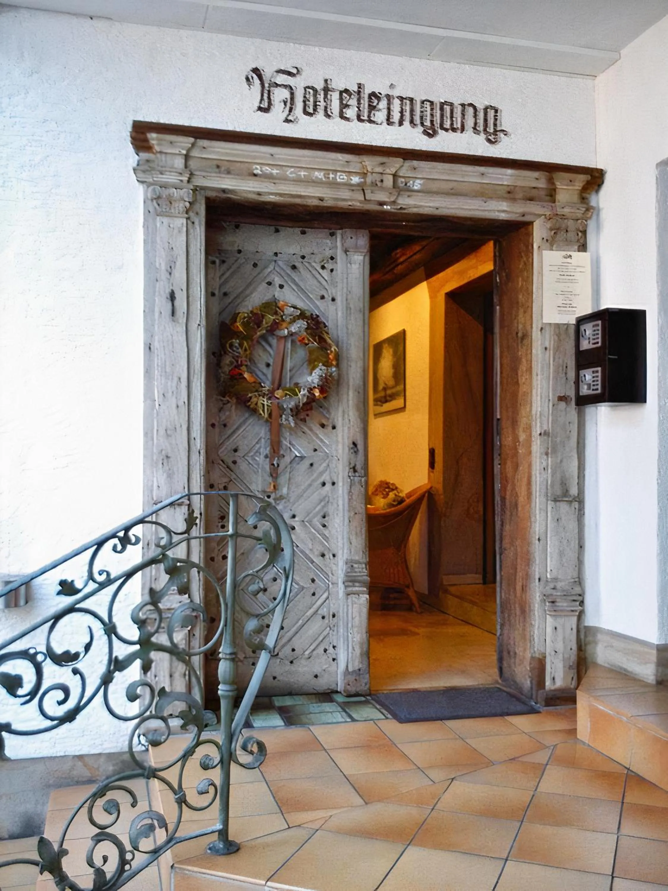 Facade/entrance in Hotel Burg Breuberg