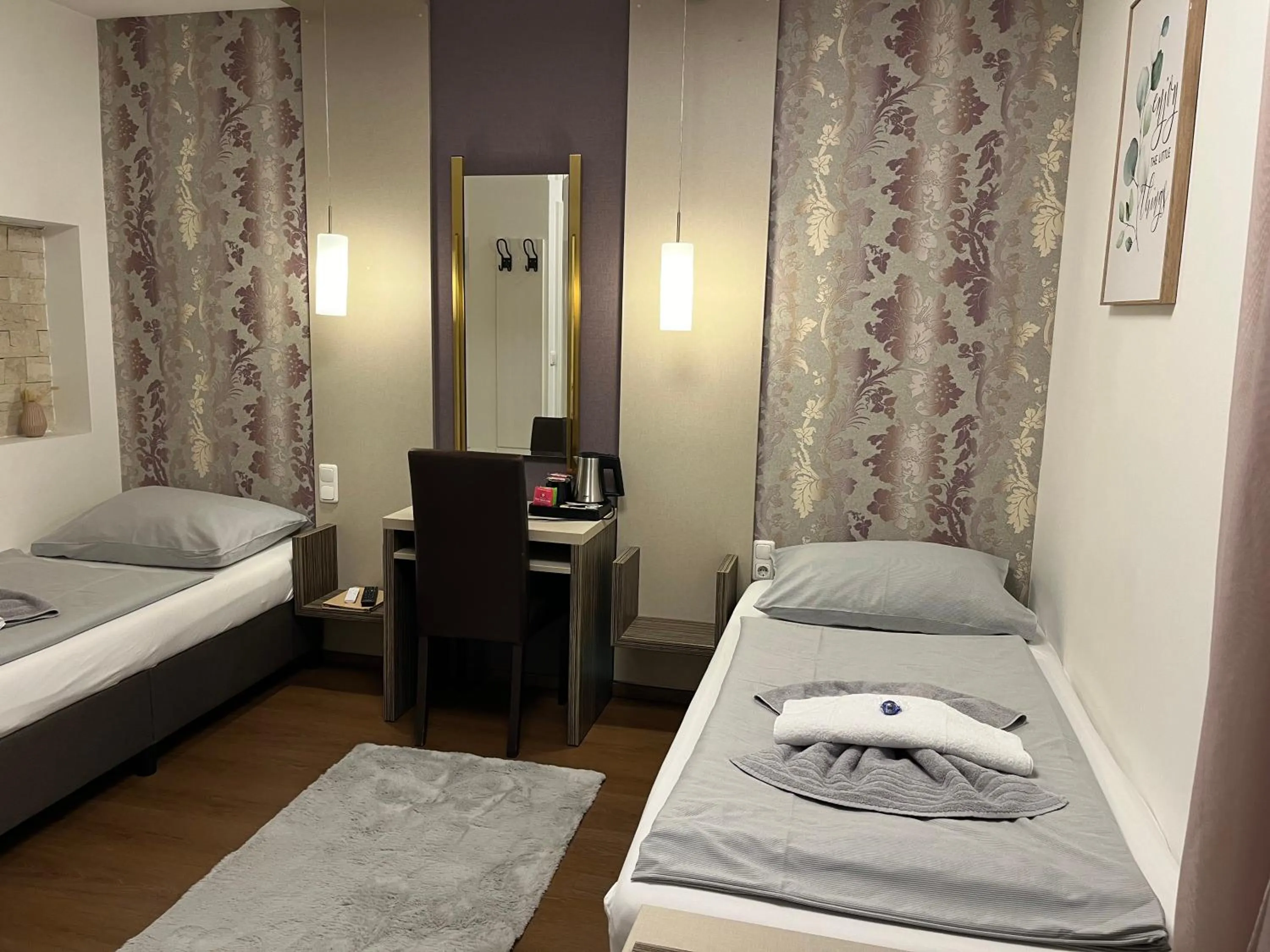 Photo of the whole room, Bed in AMADEA - Cityhotel Salzburg