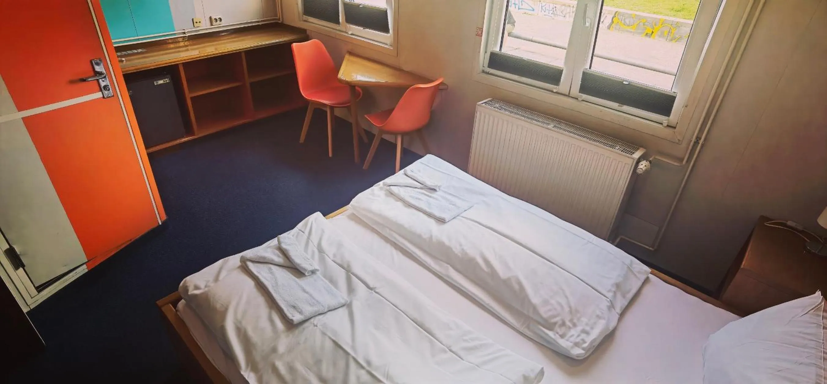 Toilet, Bed in Shipotel-Berlin GmbH, Shipotel Eastern & Shipotel Western