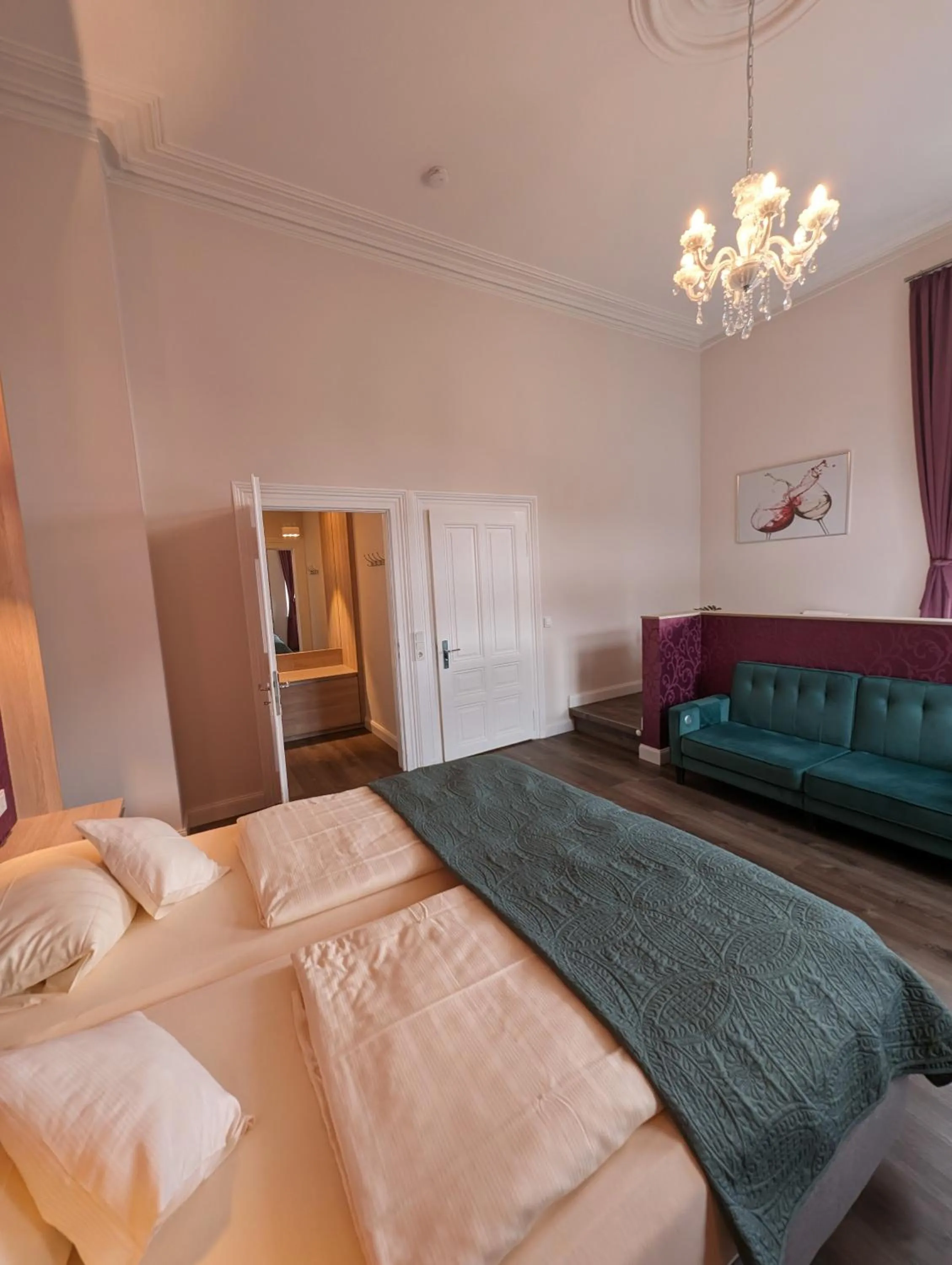 Photo of the whole room, Bed in Weinhotel St. Stephanus