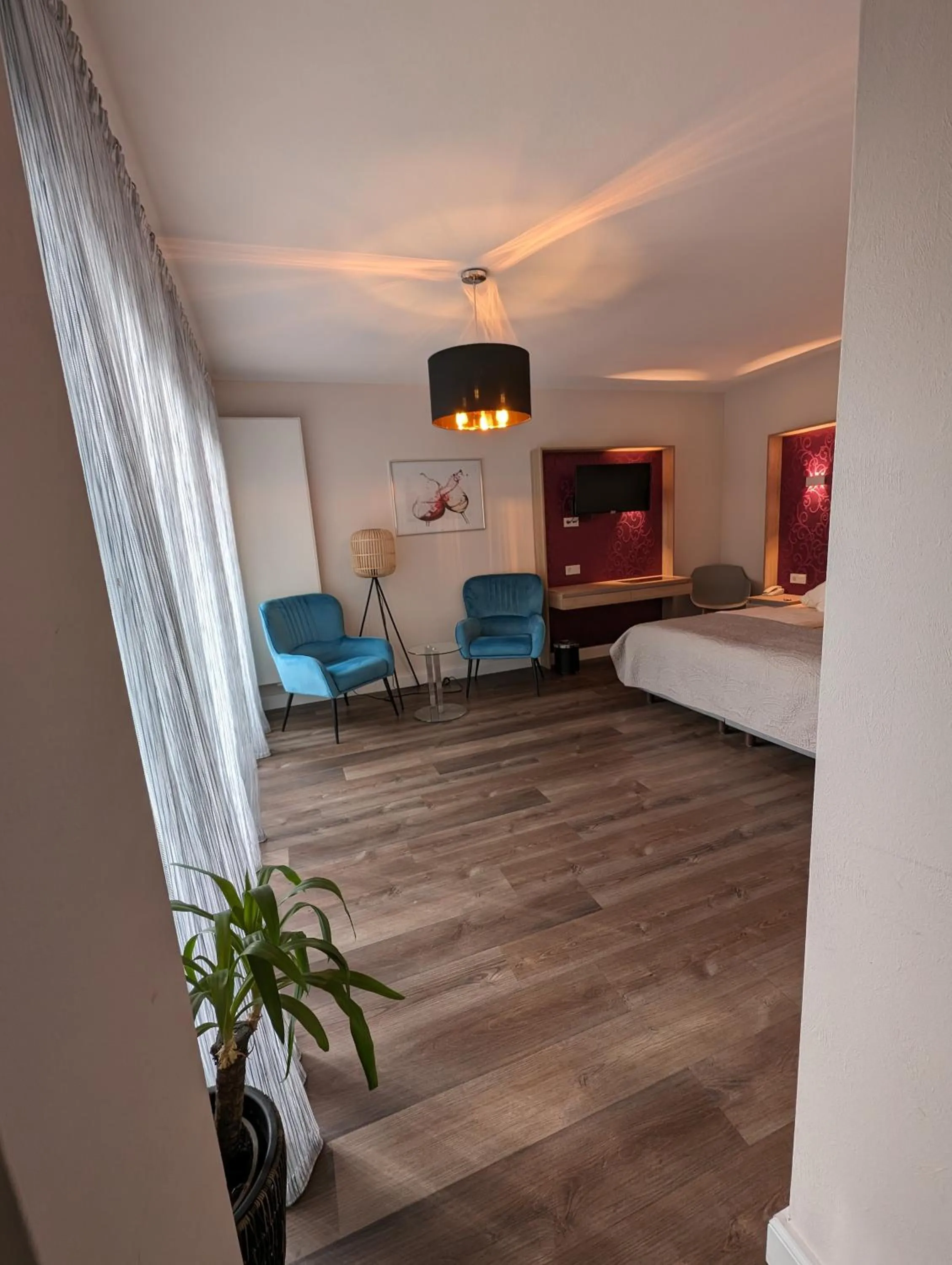 Photo of the whole room, Bed in Weinhotel St. Stephanus