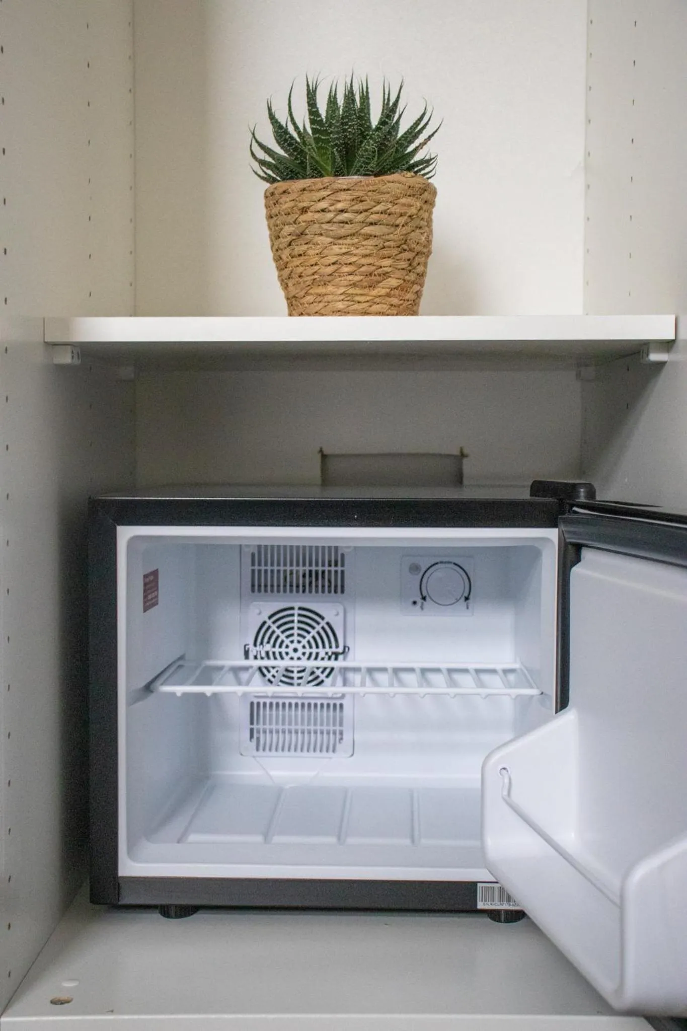 Food and drinks in Burren London Hotel