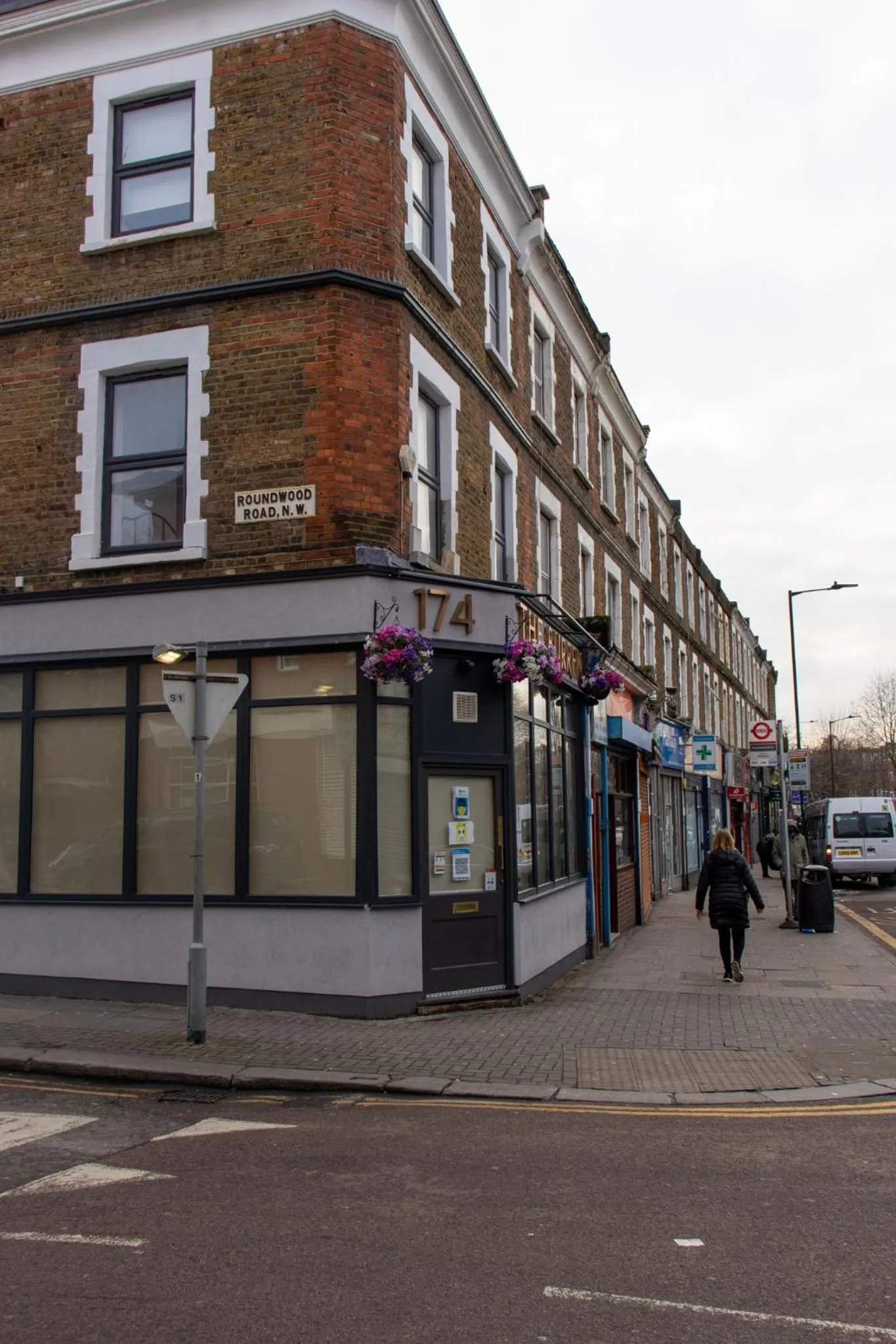 Property building in Burren London Hotel