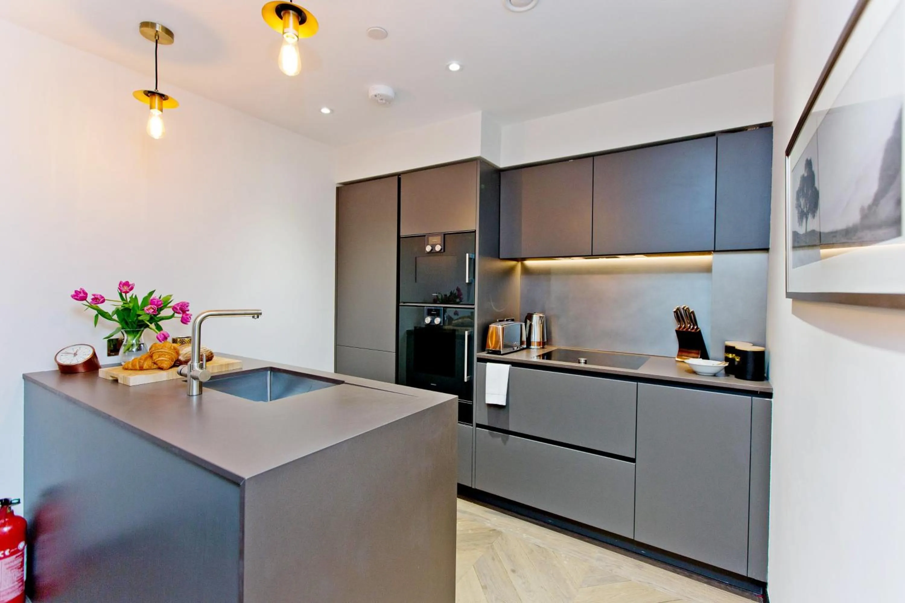 Kitchen or kitchenette in 37GS Residences
