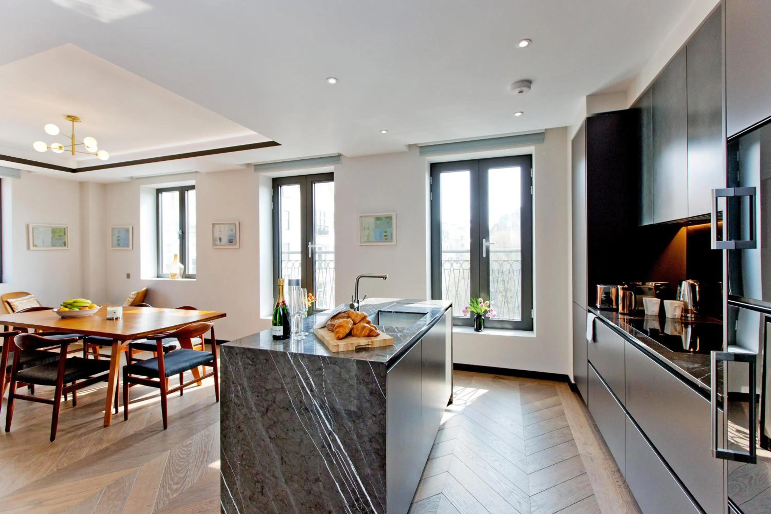 Kitchen or kitchenette in 37GS Residences