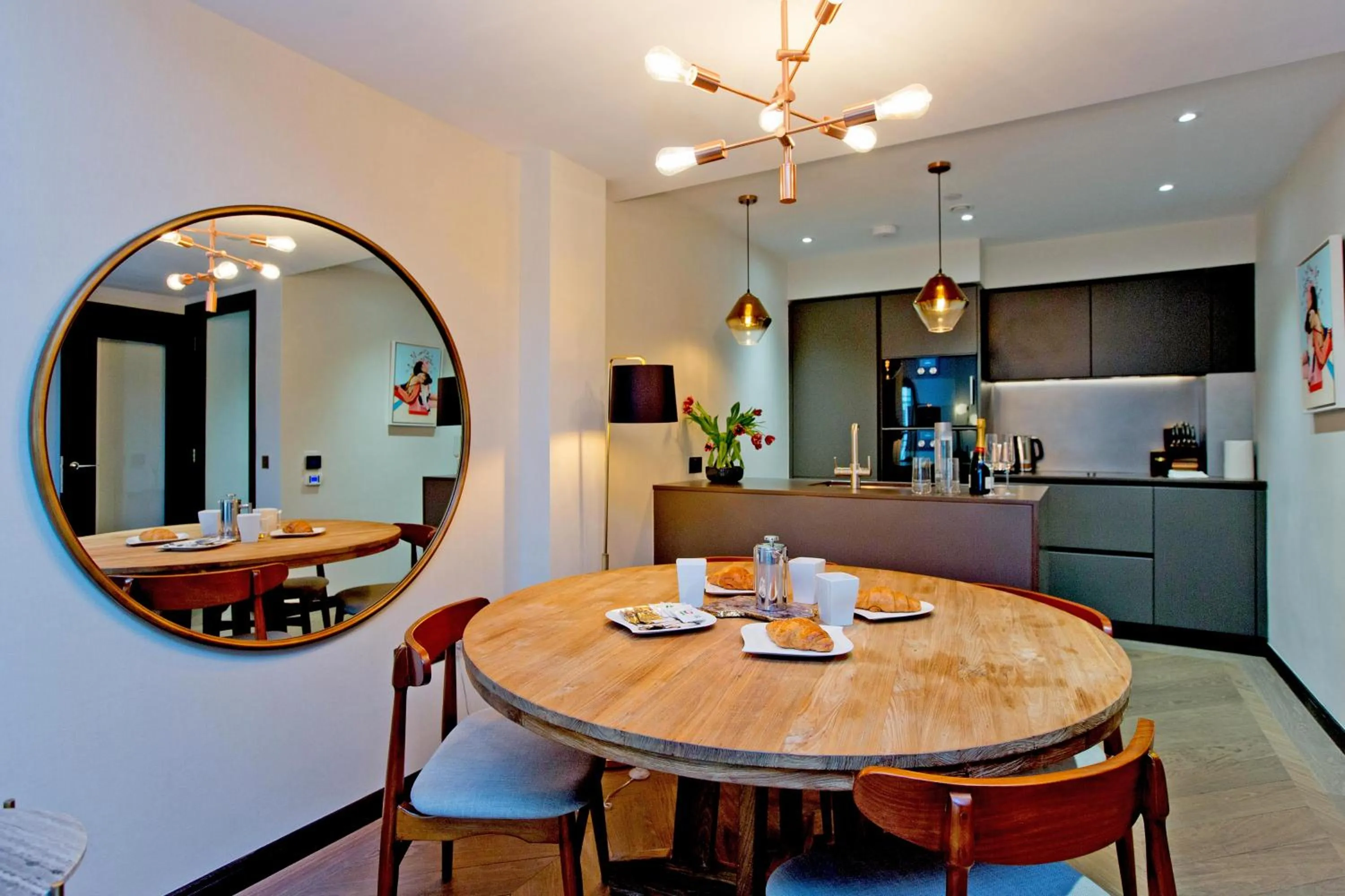 Kitchen or kitchenette in 37GS Residences