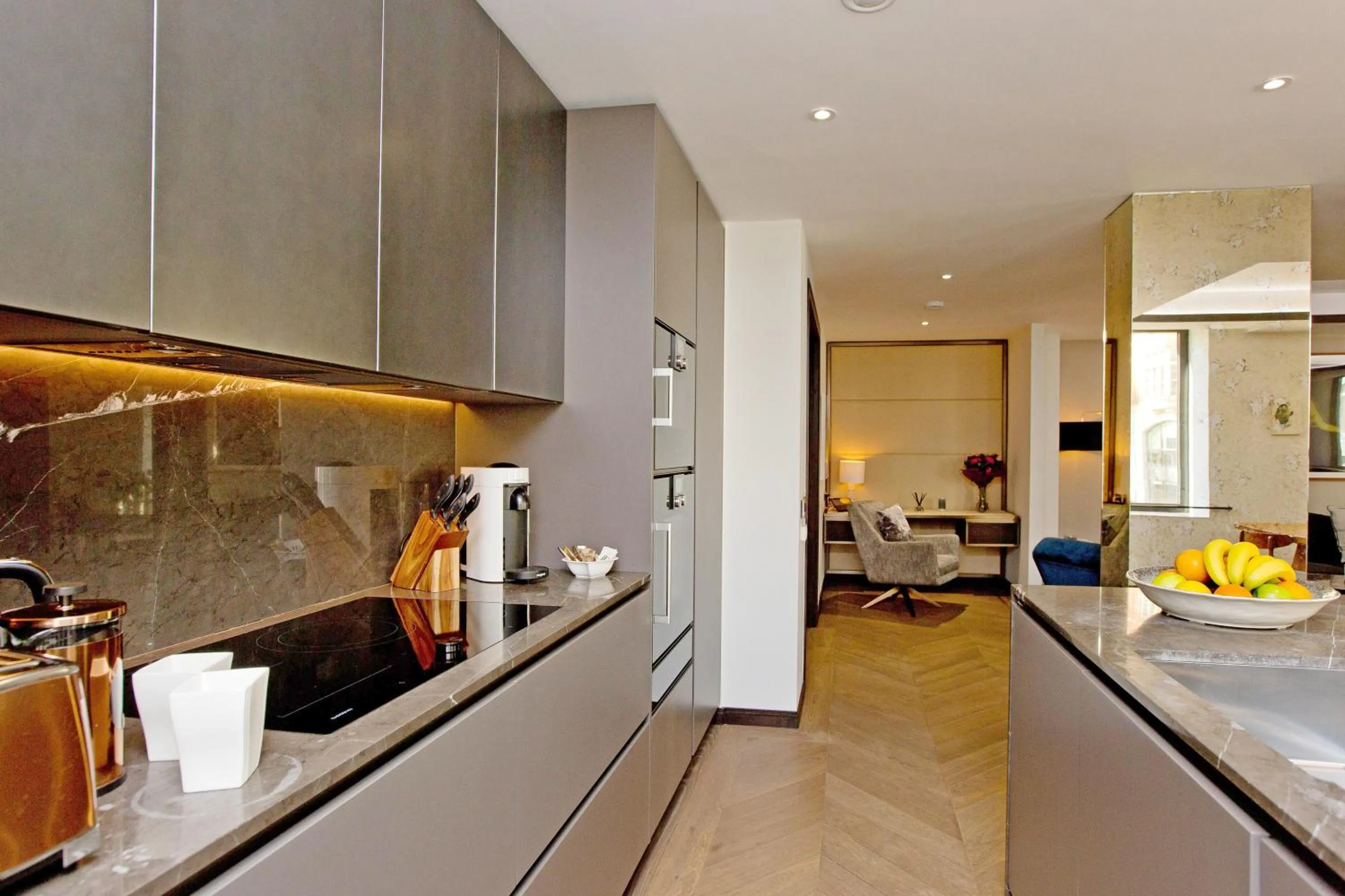 Kitchen or kitchenette in 37GS Residences