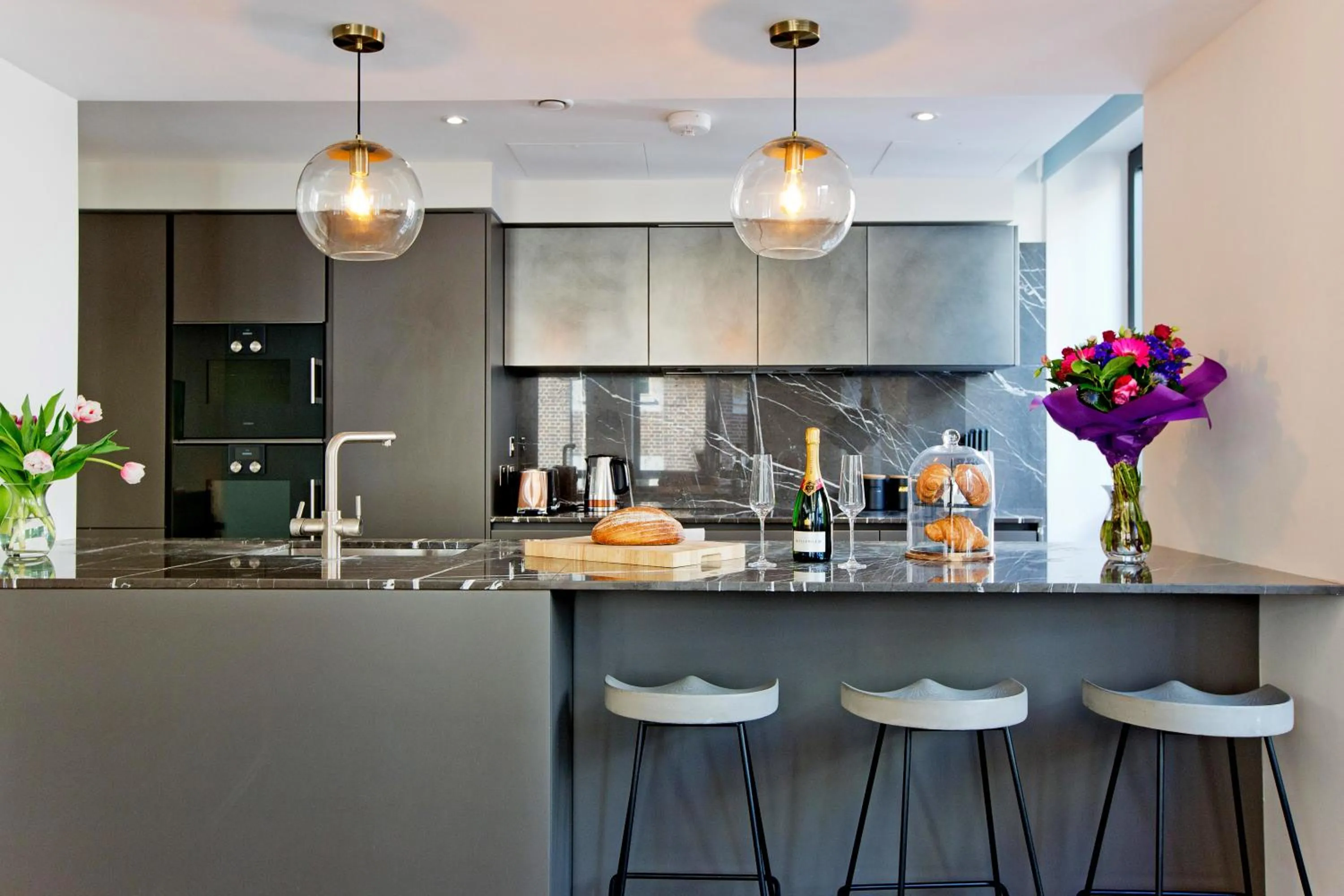 Kitchen or kitchenette in 37GS Residences