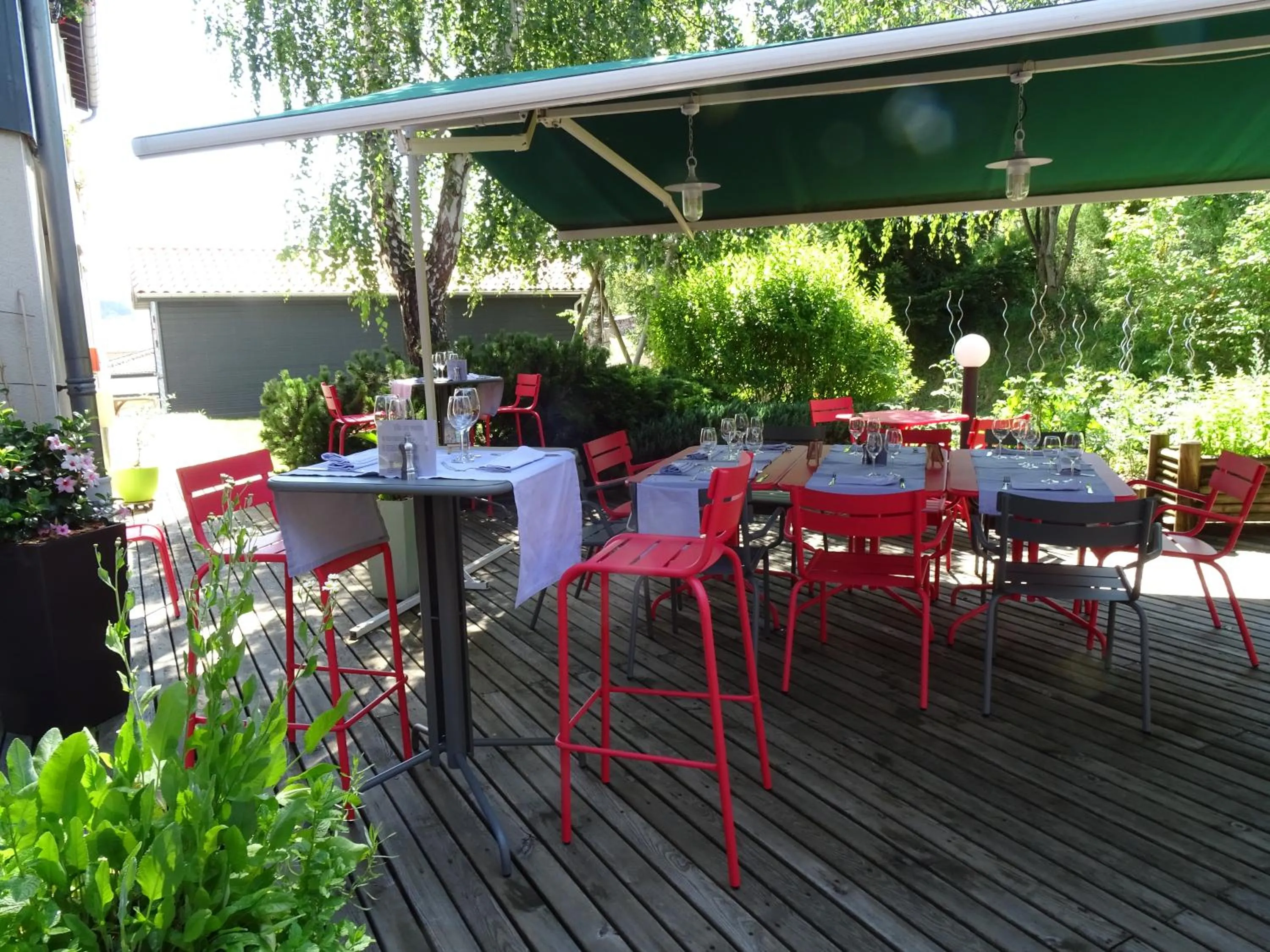 Logis Hotel Restaurant La Tour