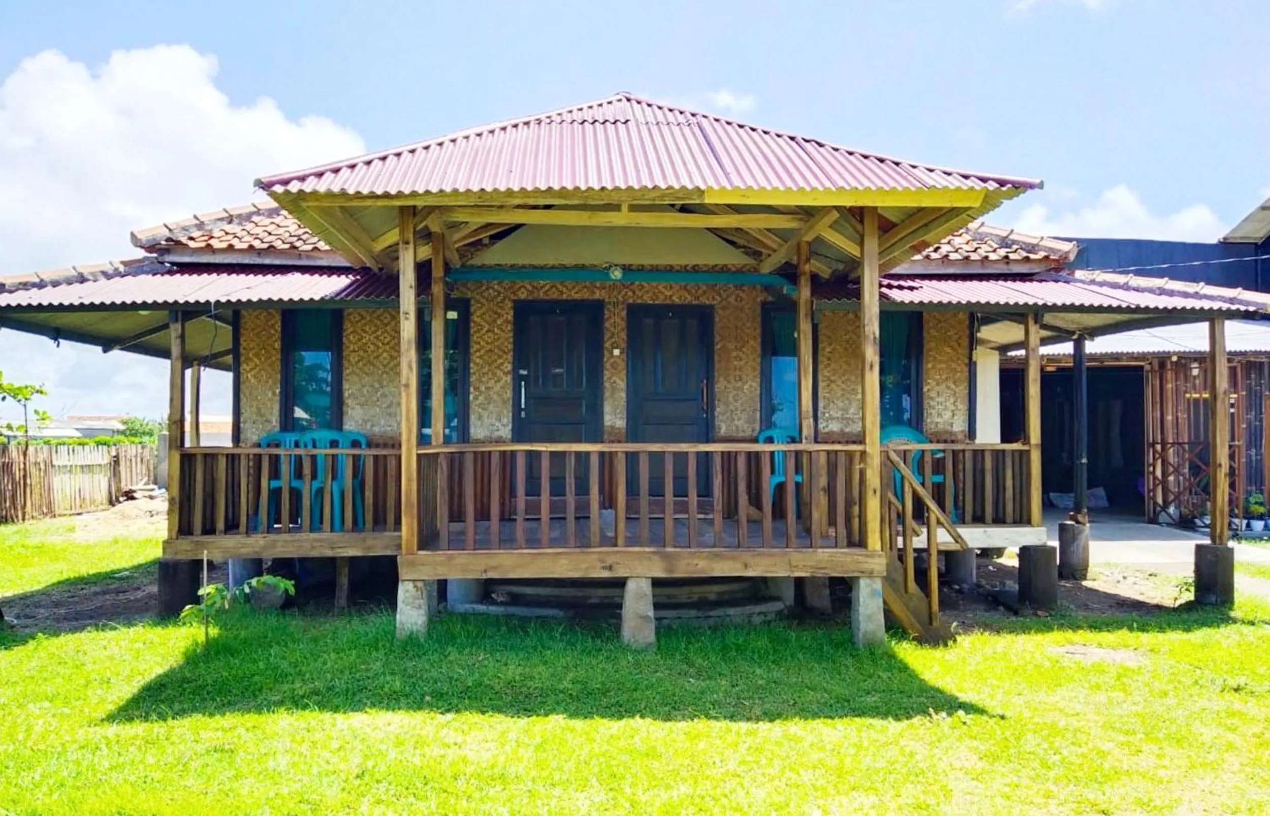 Property building in Penginapan Erbysa