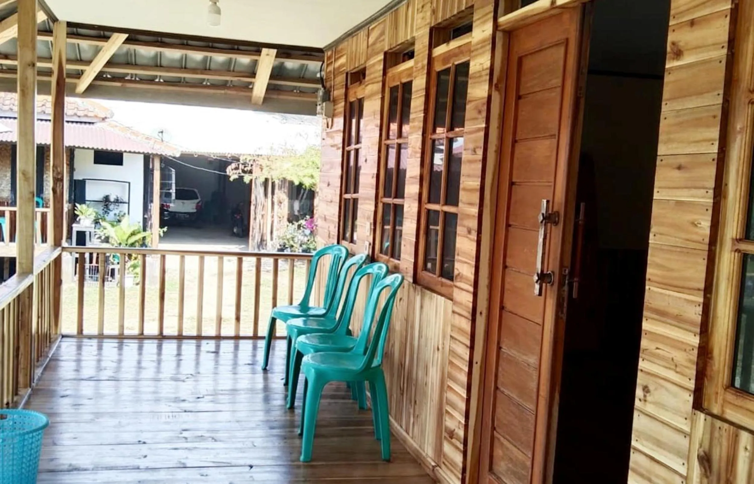 Balcony/Terrace in Penginapan Erbysa