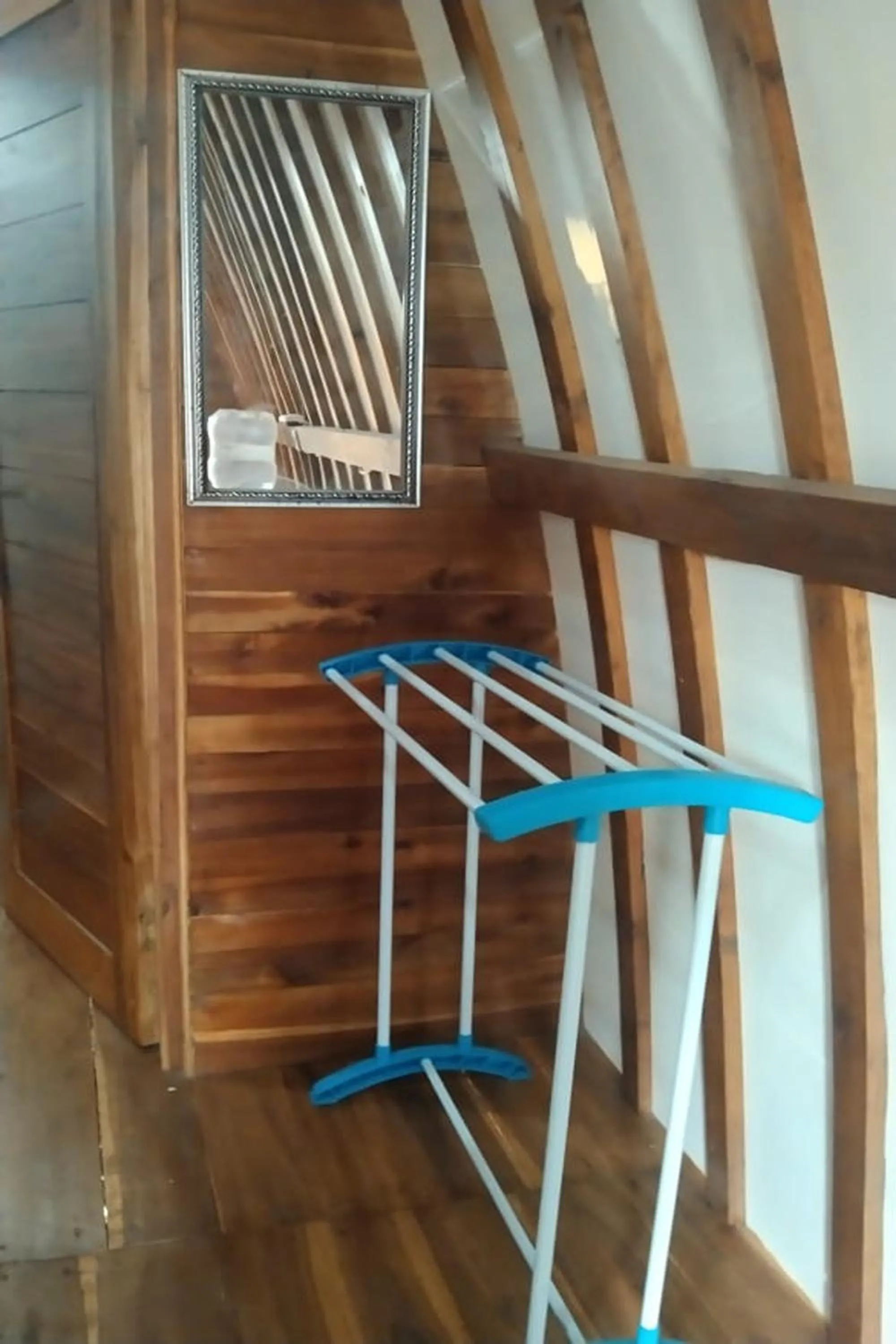 wardrobe in Penginapan Erbysa