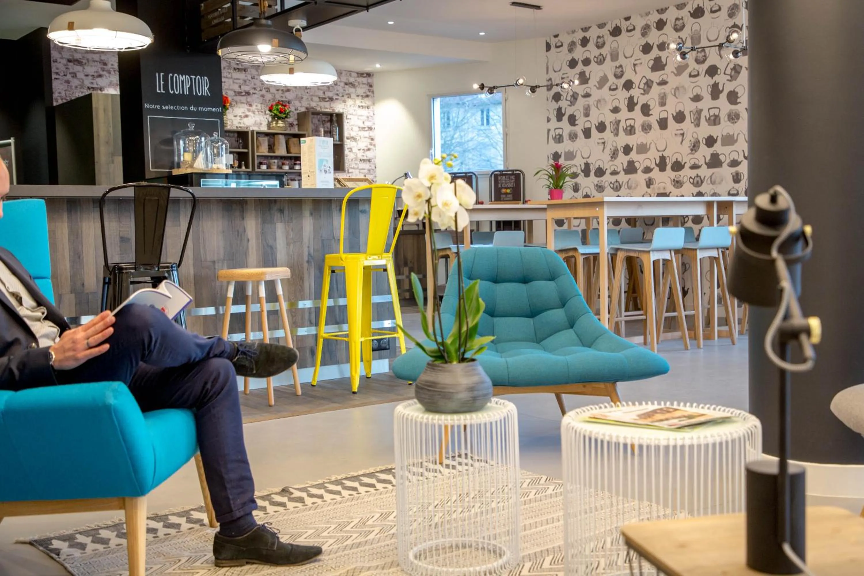 Lounge or bar in ibis Lyon Sud Vienne Saint-Louis