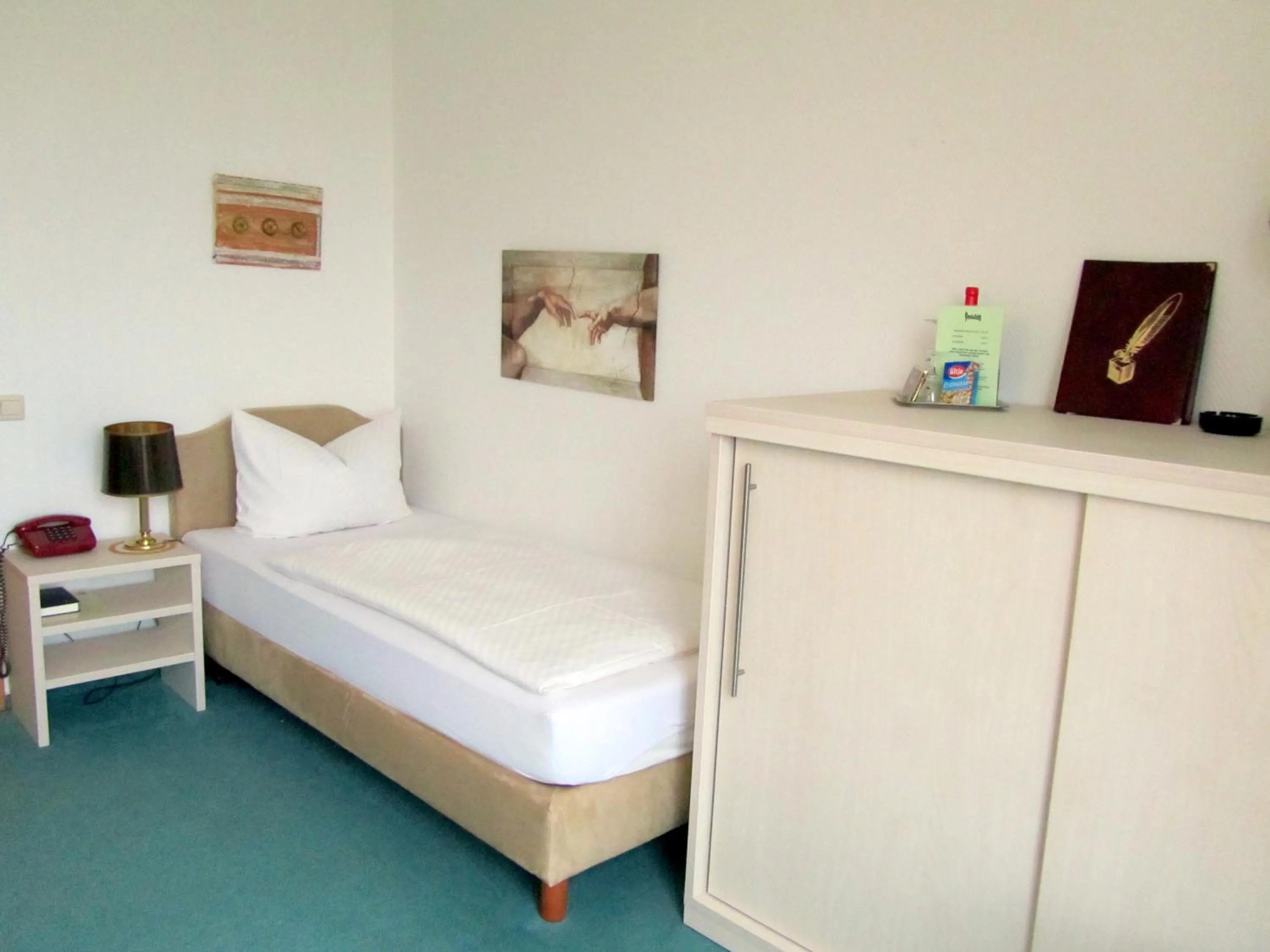 Bed in Land-gut-Hotel Lohmann