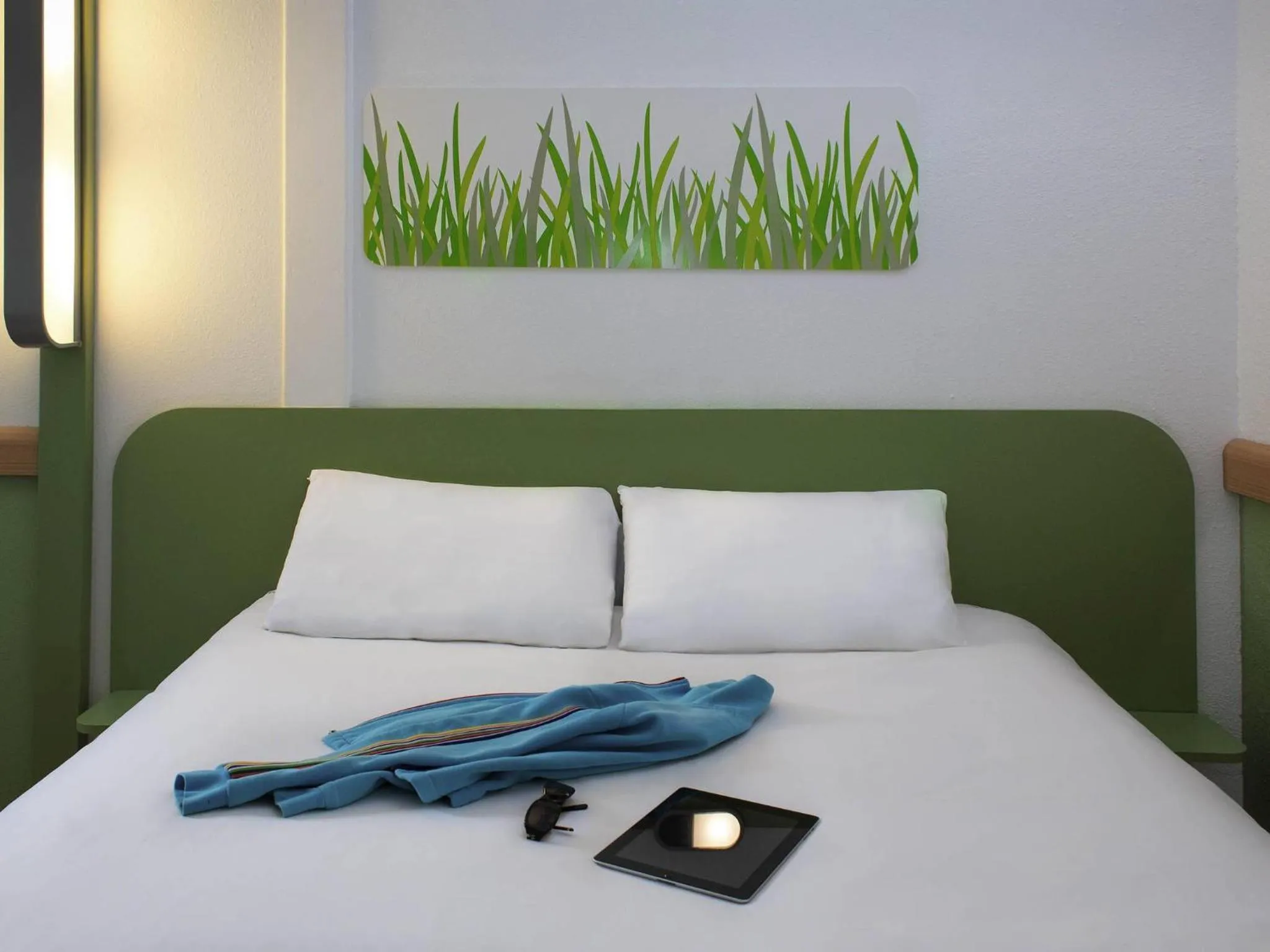 Bedroom, Bed in ibis budget Chambéry Sud Challes Les Eaux