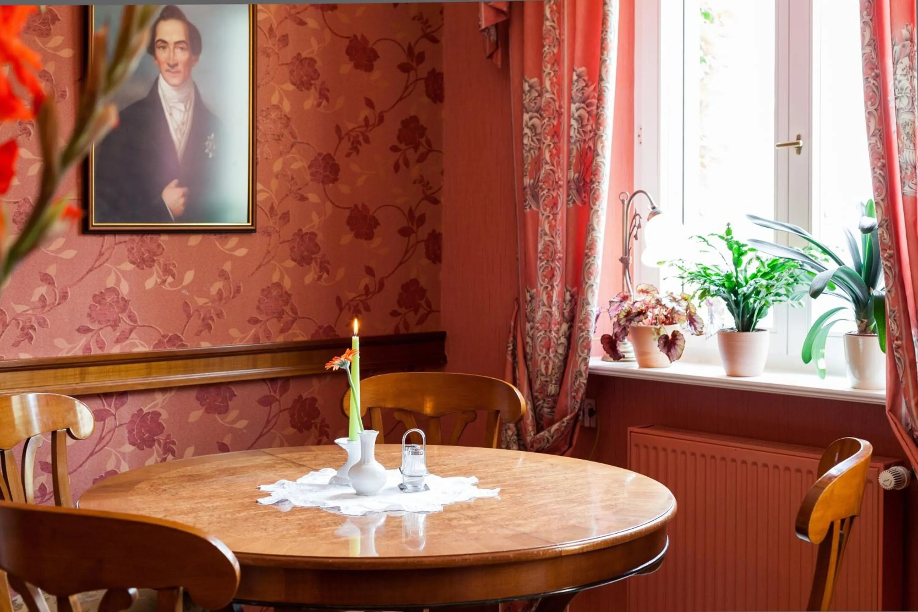 Restaurant/places to eat in Hotel Garni Schlossgarten