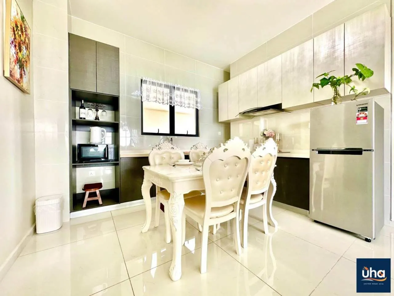 Kitchen or kitchenette in Country Garden Danga Bay @ UHA