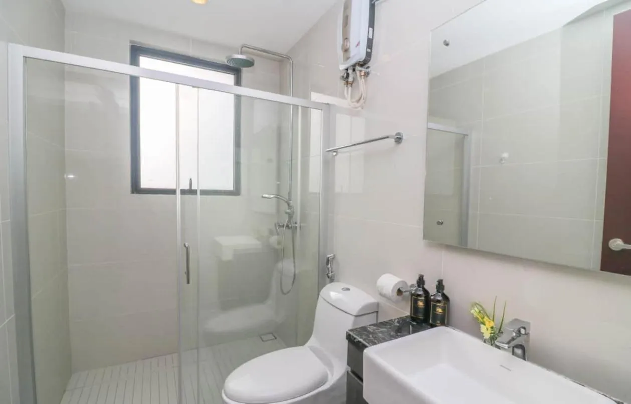 Bathroom in Country Garden Danga Bay @ UHA