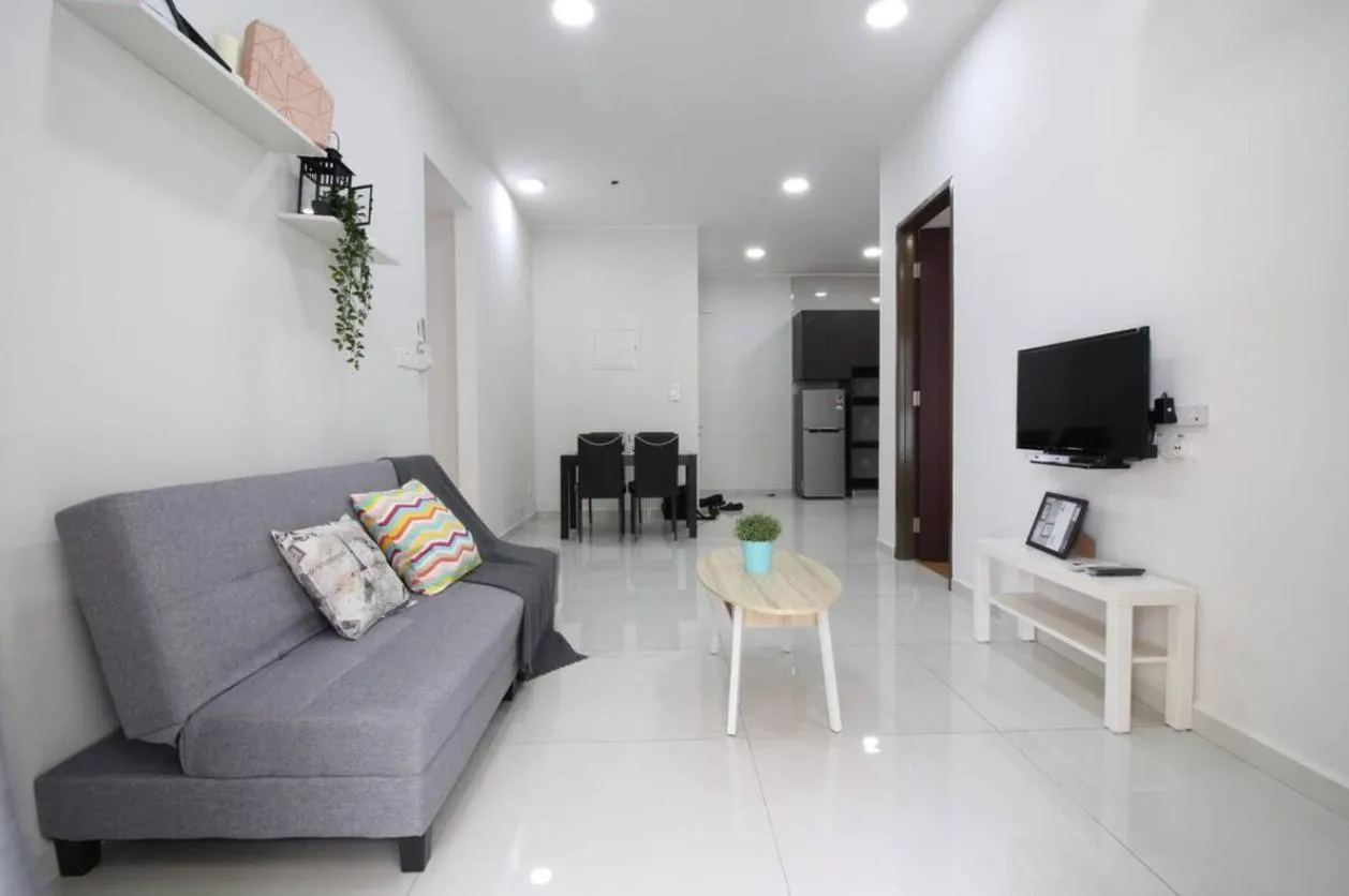 Communal lounge/ TV room in Country Garden Danga Bay @ UHA