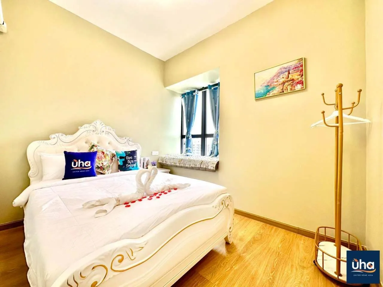 Bed in Country Garden Danga Bay @ UHA